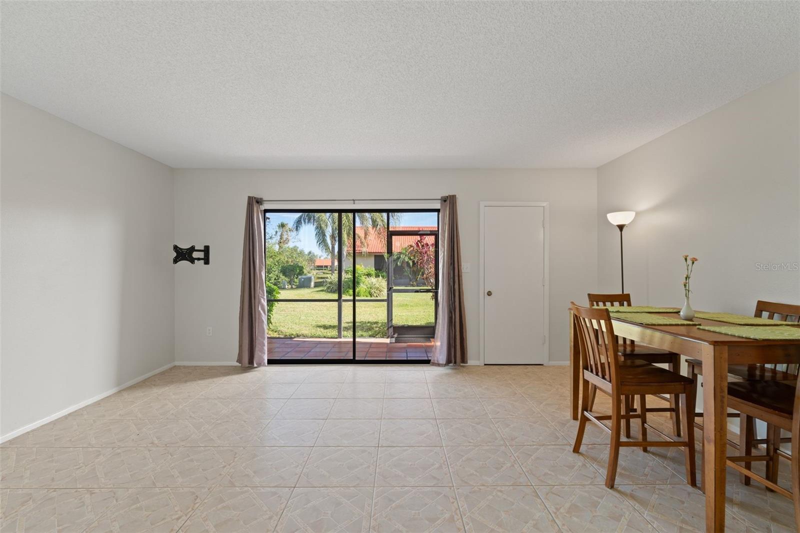Condominium at 6604 DRAW LN #115, SARASOTA, photo 10 of 38