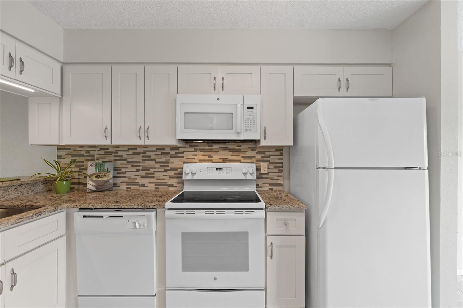 Condominium at 6604 DRAW LN #115, SARASOTA, photo 17 of 38