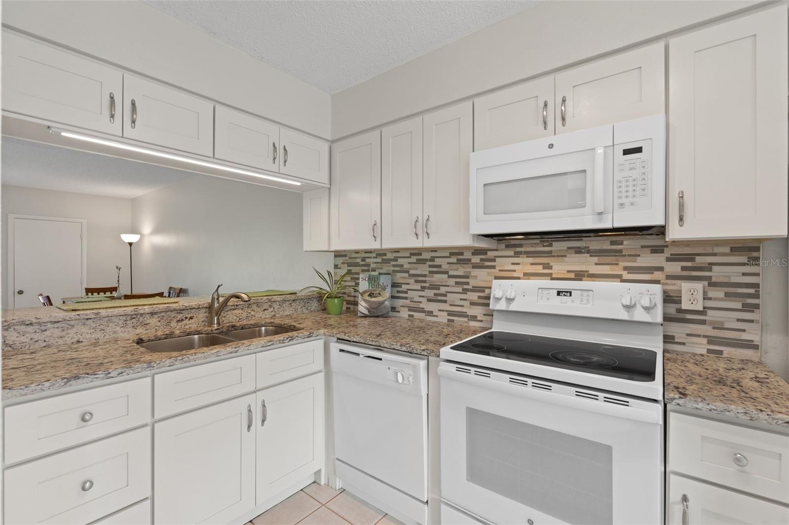 Condominium at 6604 DRAW LN #115, SARASOTA, photo 18 of 38
