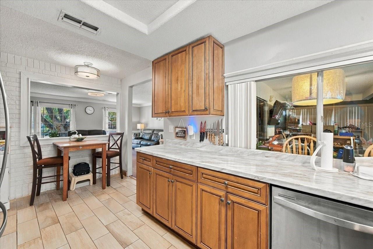 Kitchen - 8109 RUMFORD CT, HUDSON