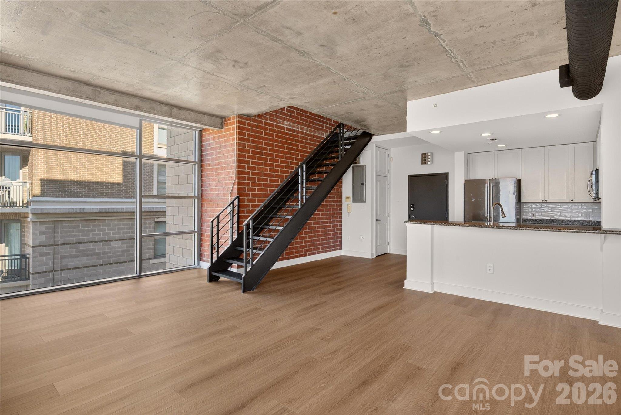 Condominium at 710 W Trade Street, Charlotte, photo 3 of 23