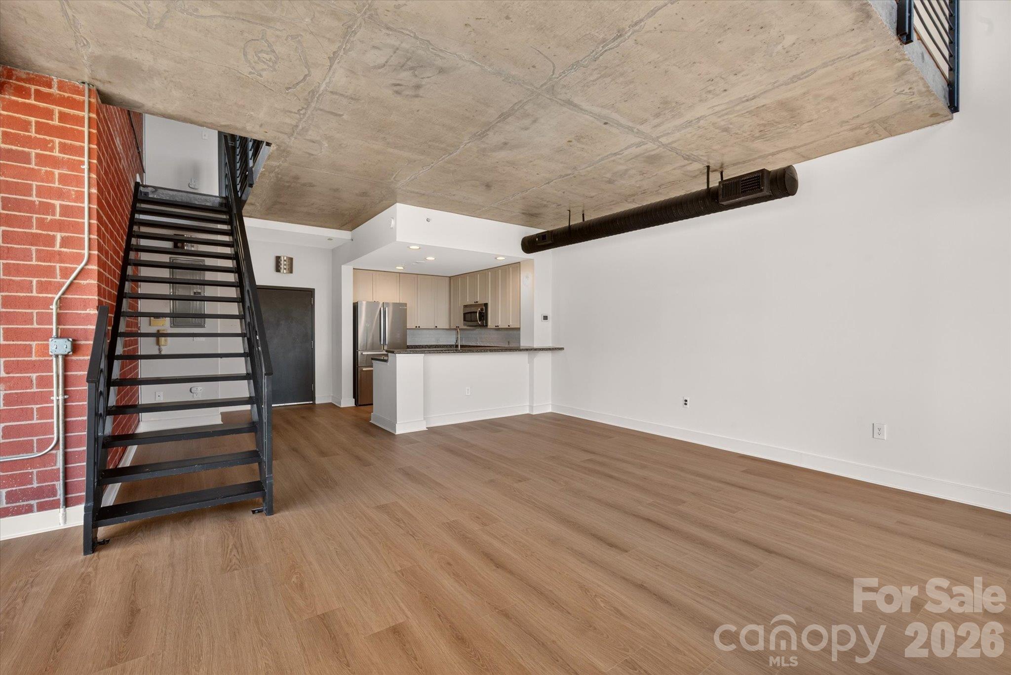 Condominium at 710 W Trade Street, Charlotte, photo 4 of 23