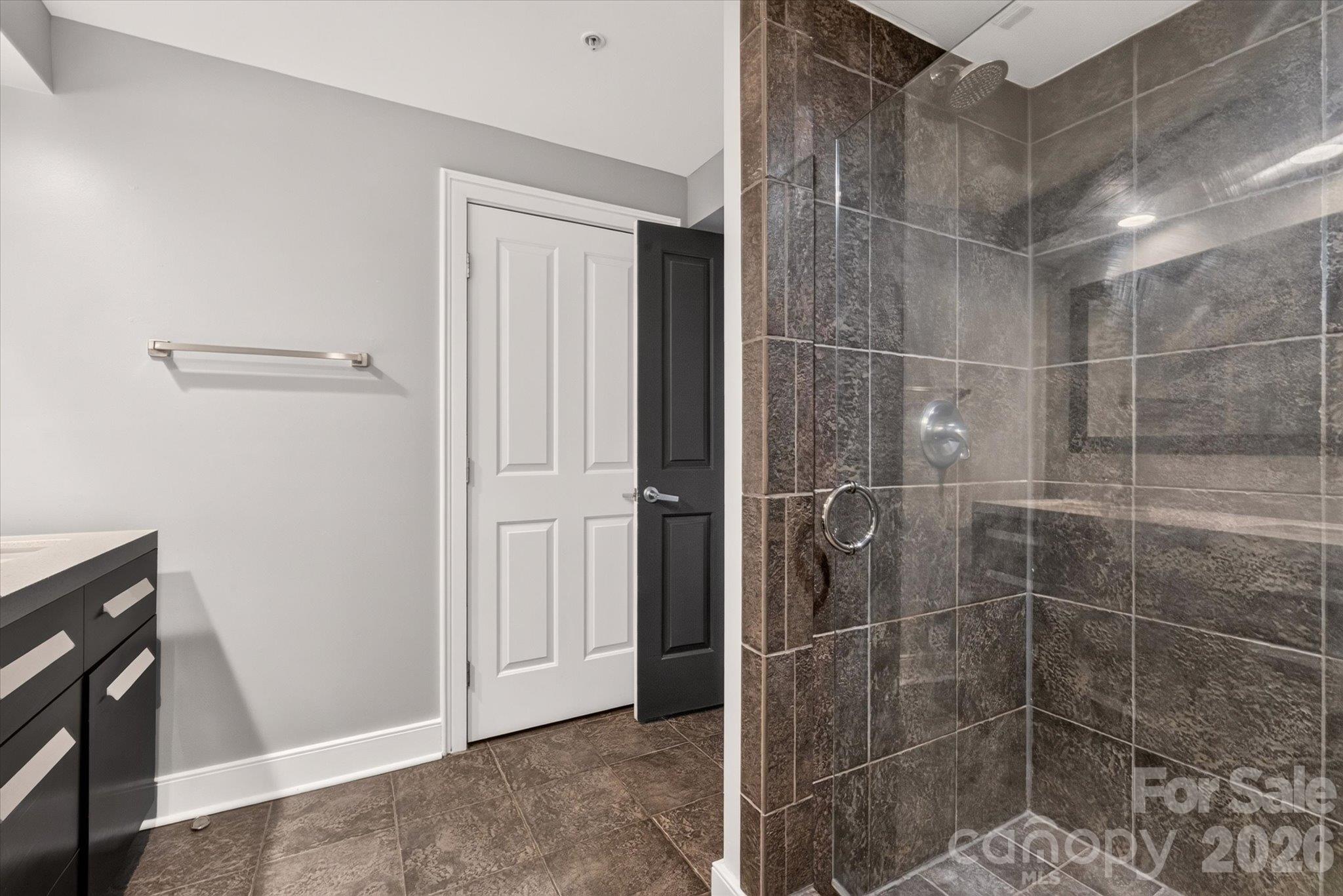 Condominium at 710 W Trade Street, Charlotte, photo 15 of 23