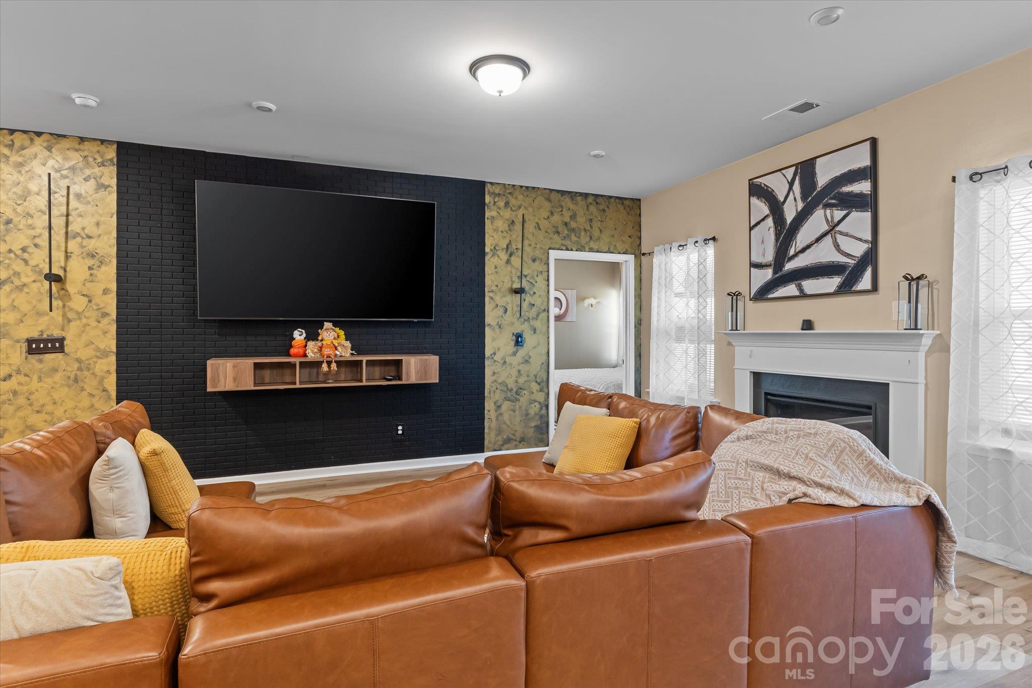 Single Family Residence at 7533 Bridle Court, Sherrills Ford, photo 8 of 23