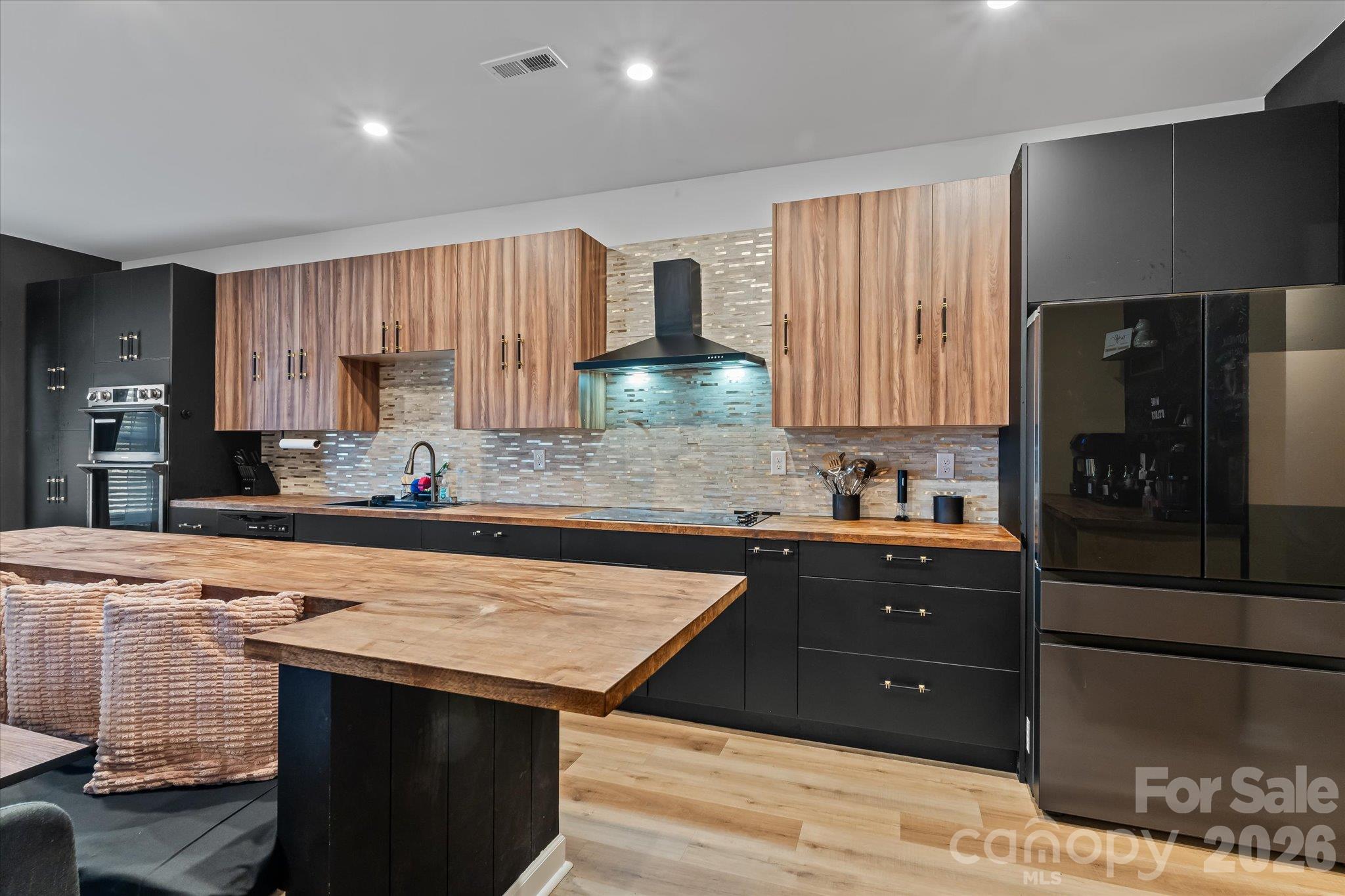 Single Family Residence at 7533 Bridle Court, Sherrills Ford, photo 11 of 23