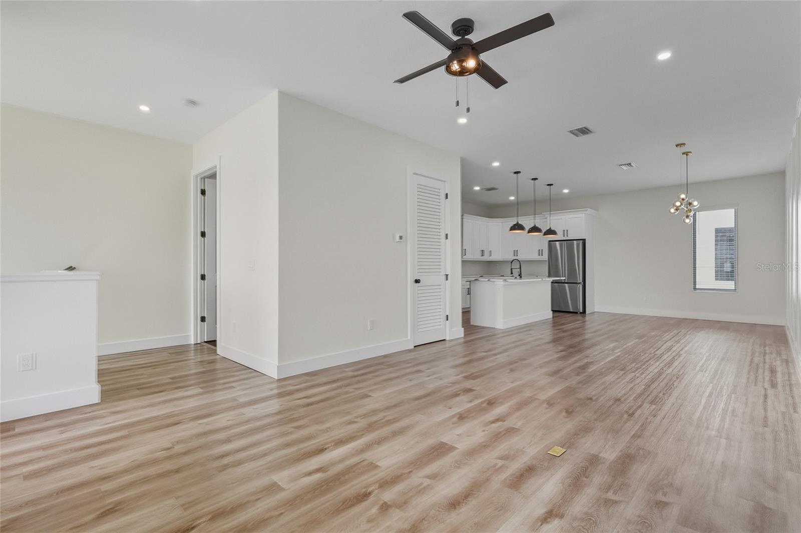 Single Family Residence at 120 E GLADYS ST #5, TAMPA, photo 4 of 25