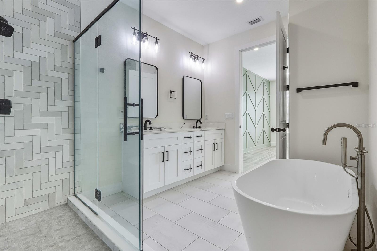 Single Family Residence at 120 E GLADYS ST #5, TAMPA, photo 15 of 25