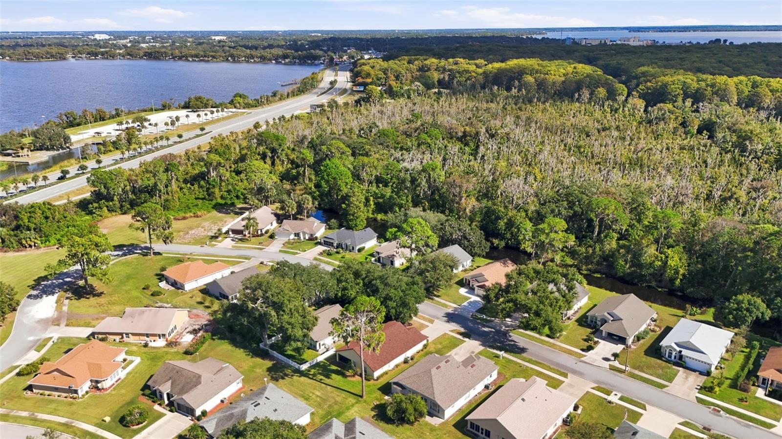 Single Family Residence at 941 VINDALE RD, TAVARES, photo 48 of 49
