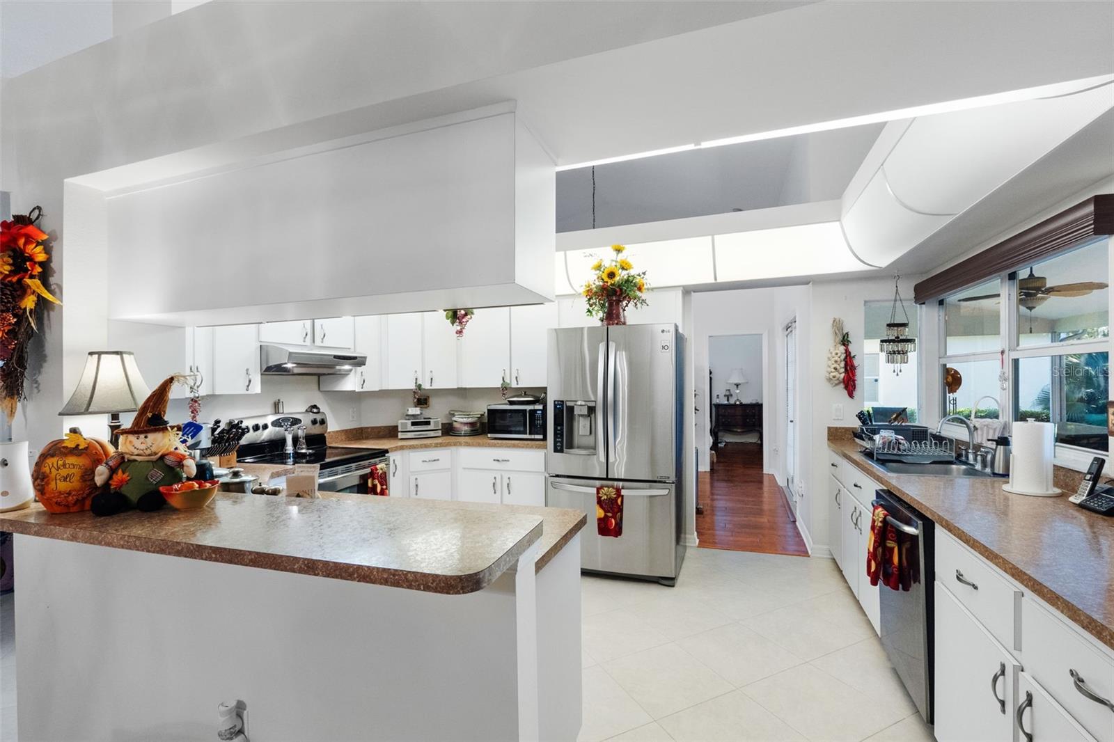 Single Family Residence at 10030 BEEFMASTER CT, NEW PORT RICHEY, photo 8 of 36