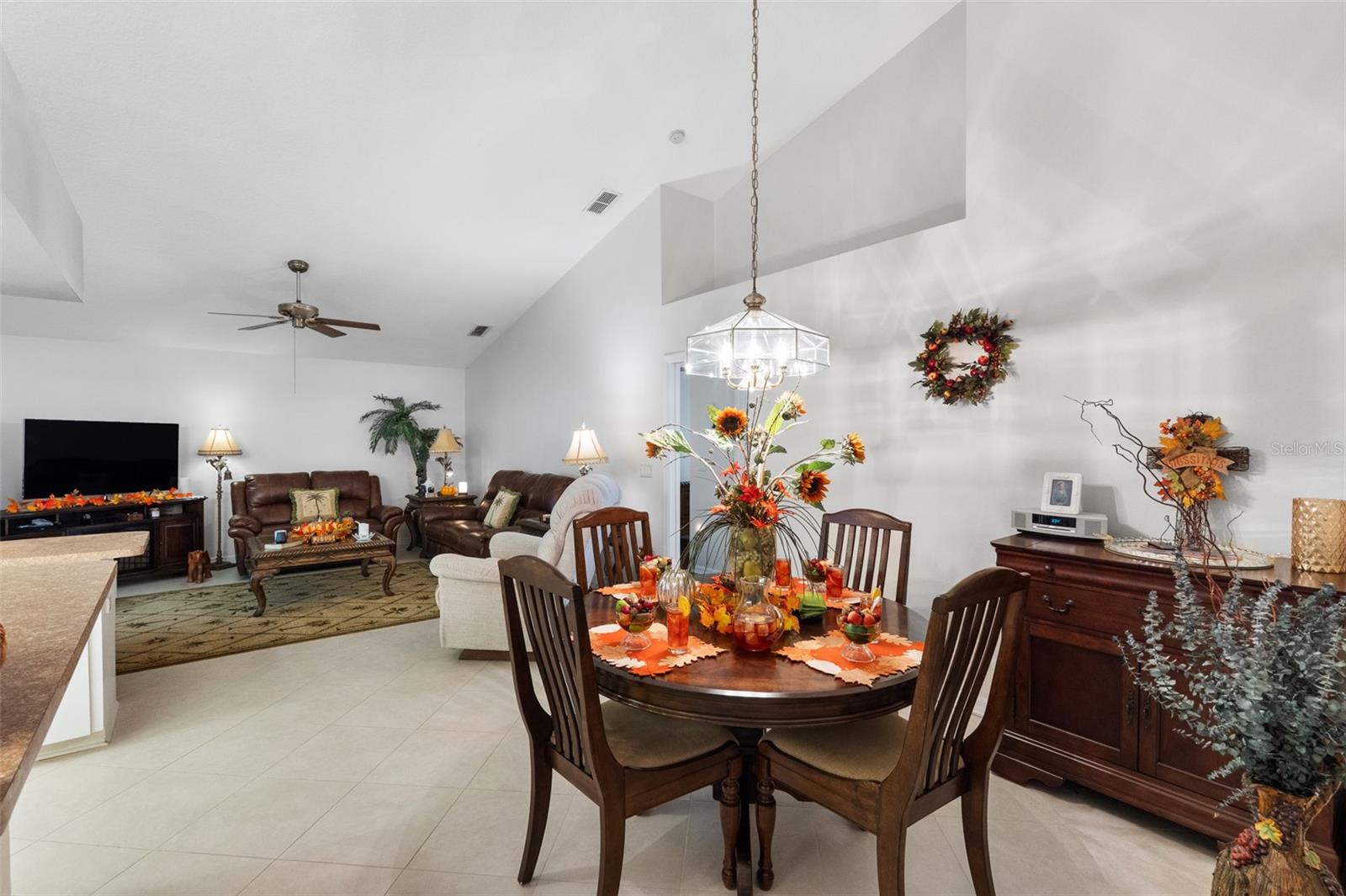 Casual Dining Room - 10030 BEEFMASTER CT, NEW PORT RICHEY
