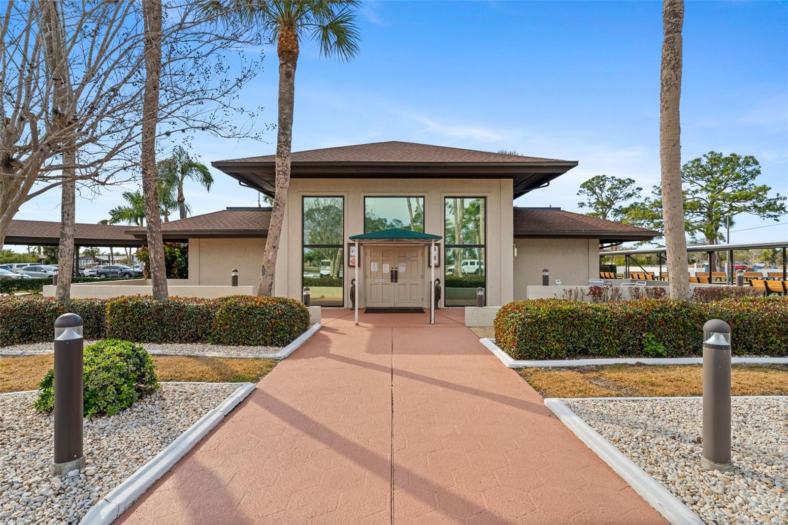 Manufactured Home at 576 PORTSIDE DR, NORTH PORT, photo 4 of 71