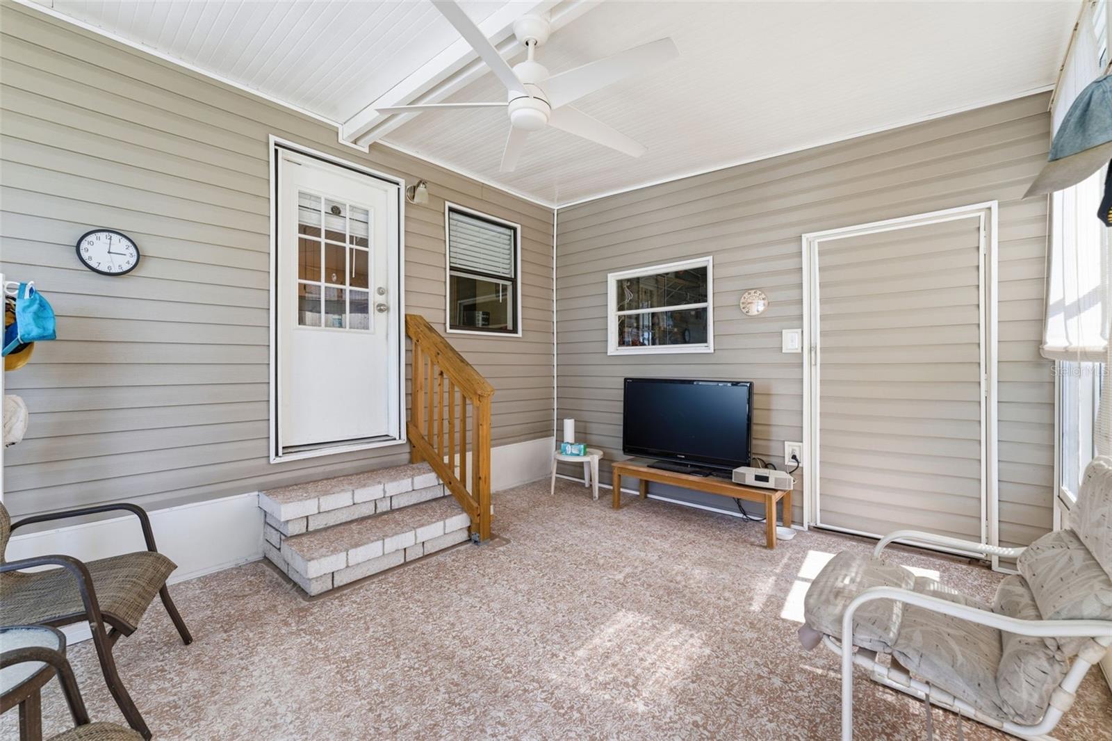 Manufactured Home at 576 PORTSIDE DR, NORTH PORT, photo 10 of 71
