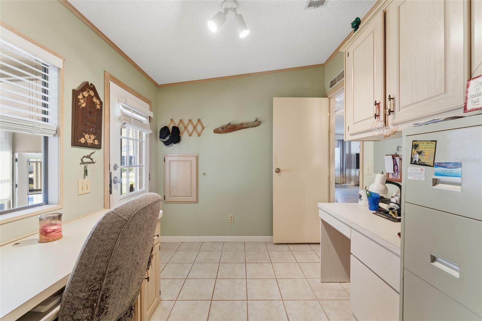 Manufactured Home at 576 PORTSIDE DR, NORTH PORT, photo 13 of 71