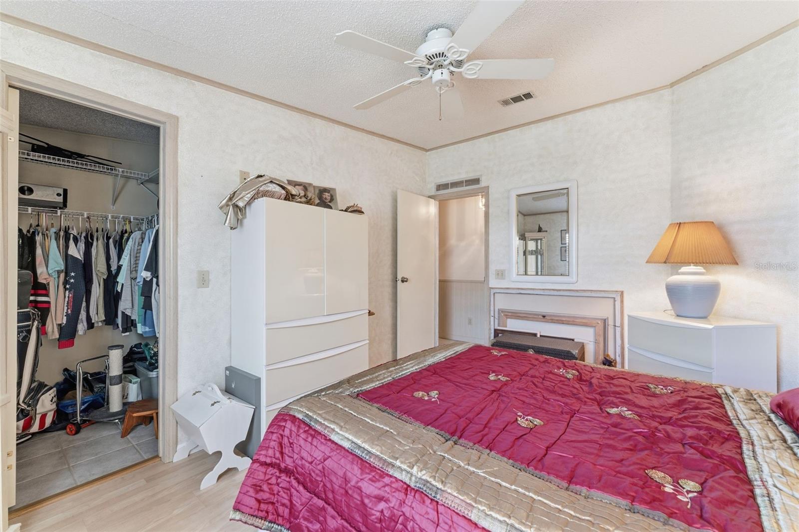 Manufactured Home at 576 PORTSIDE DR, NORTH PORT, photo 17 of 71