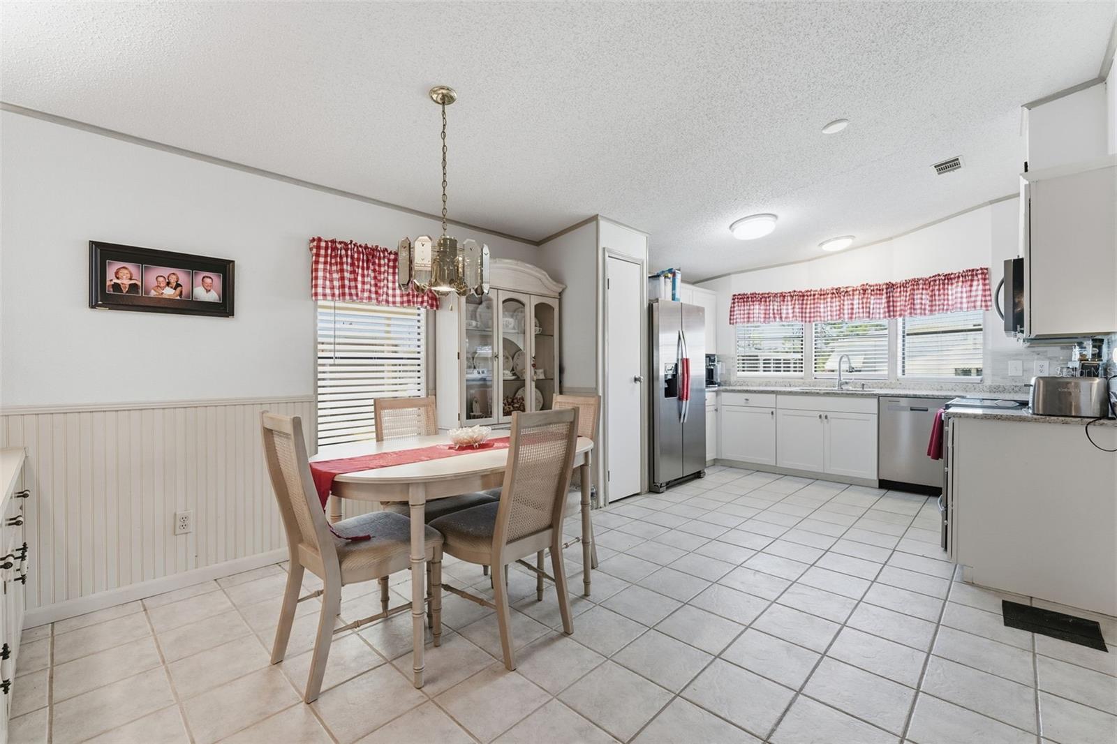 Manufactured Home at 576 PORTSIDE DR, NORTH PORT, photo 33 of 71