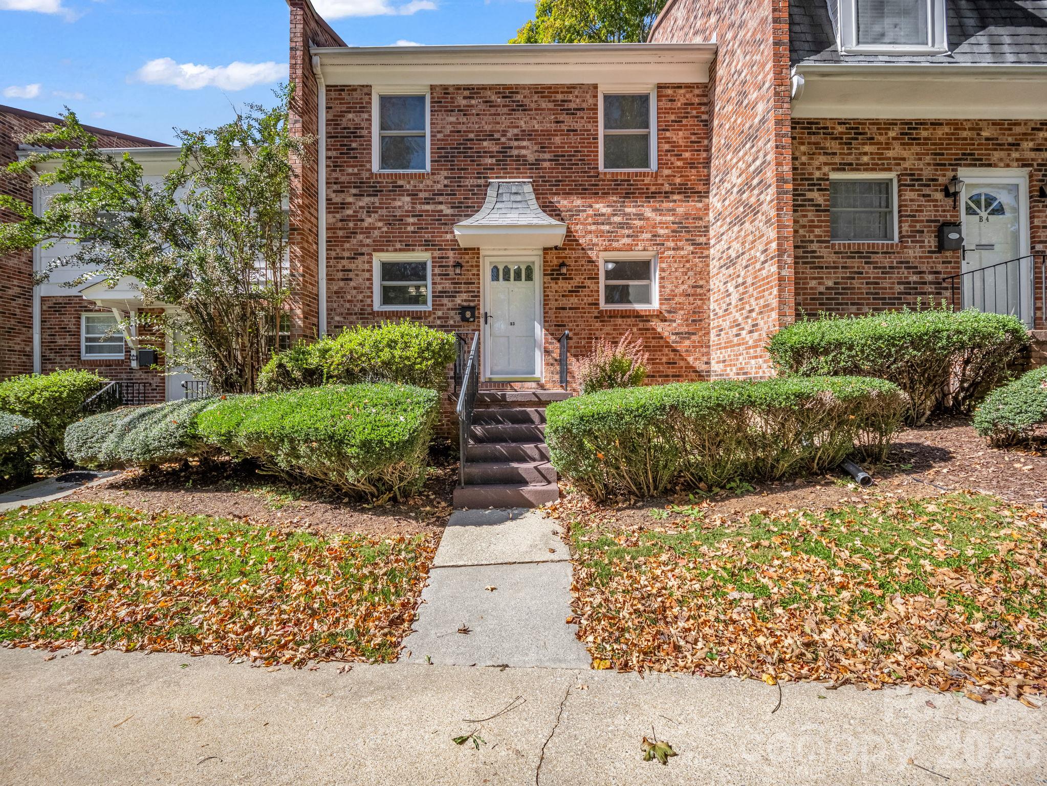 Condominium at 1409 Kensington Road, Hendersonville, photo 2 of 35