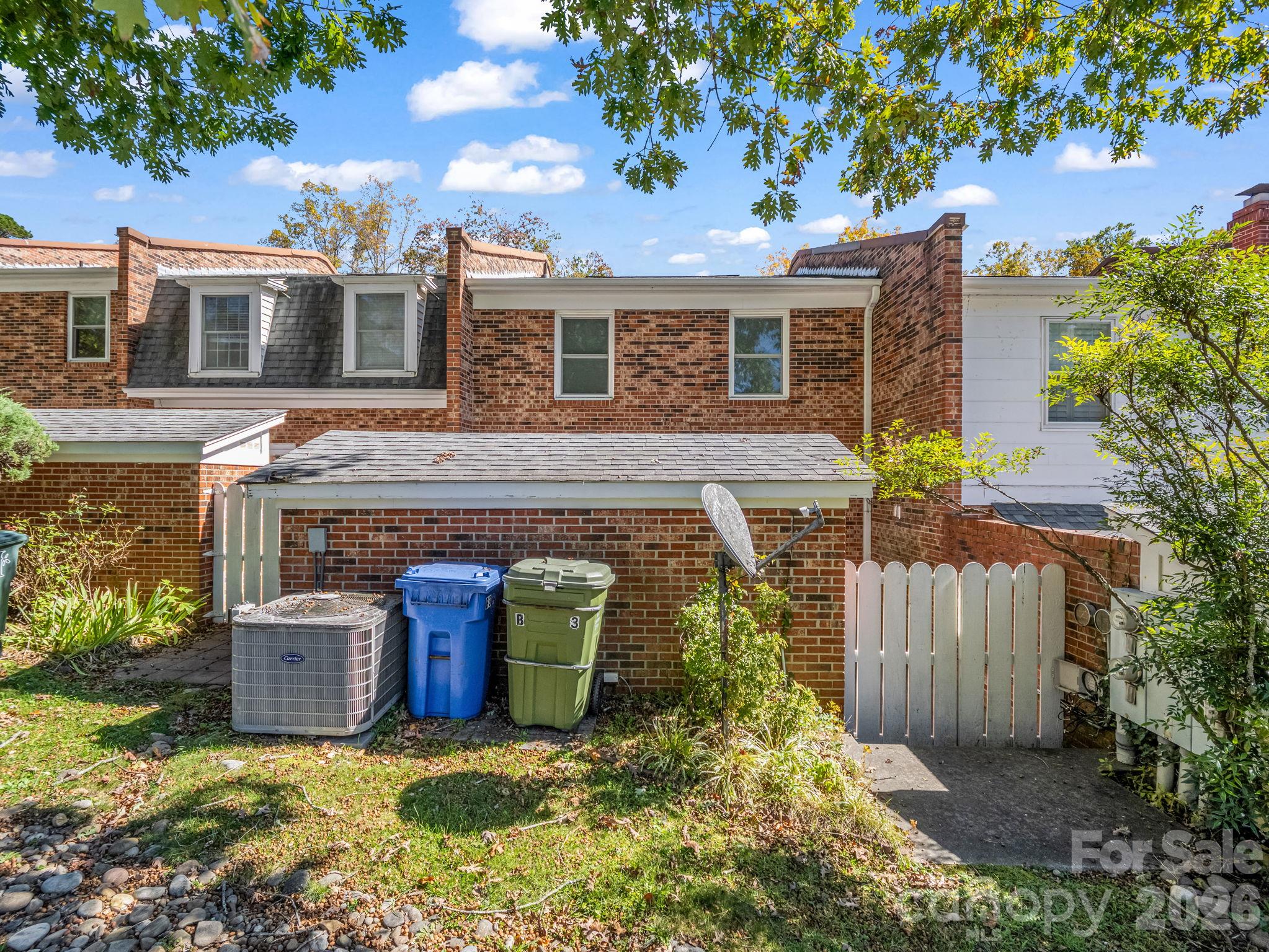 Condominium at 1409 Kensington Road, Hendersonville, photo 7 of 35