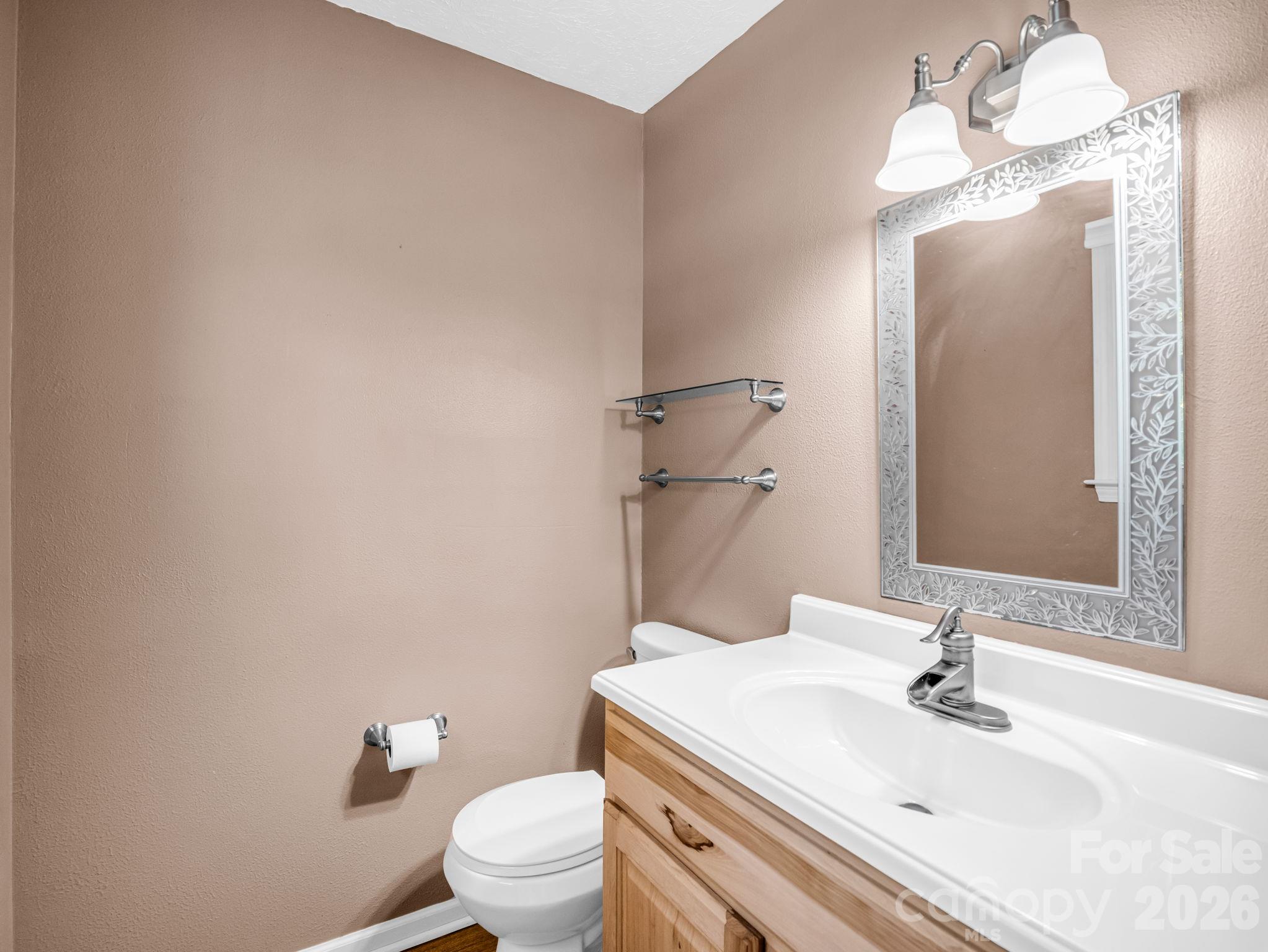 Condominium at 1409 Kensington Road, Hendersonville, photo 12 of 35