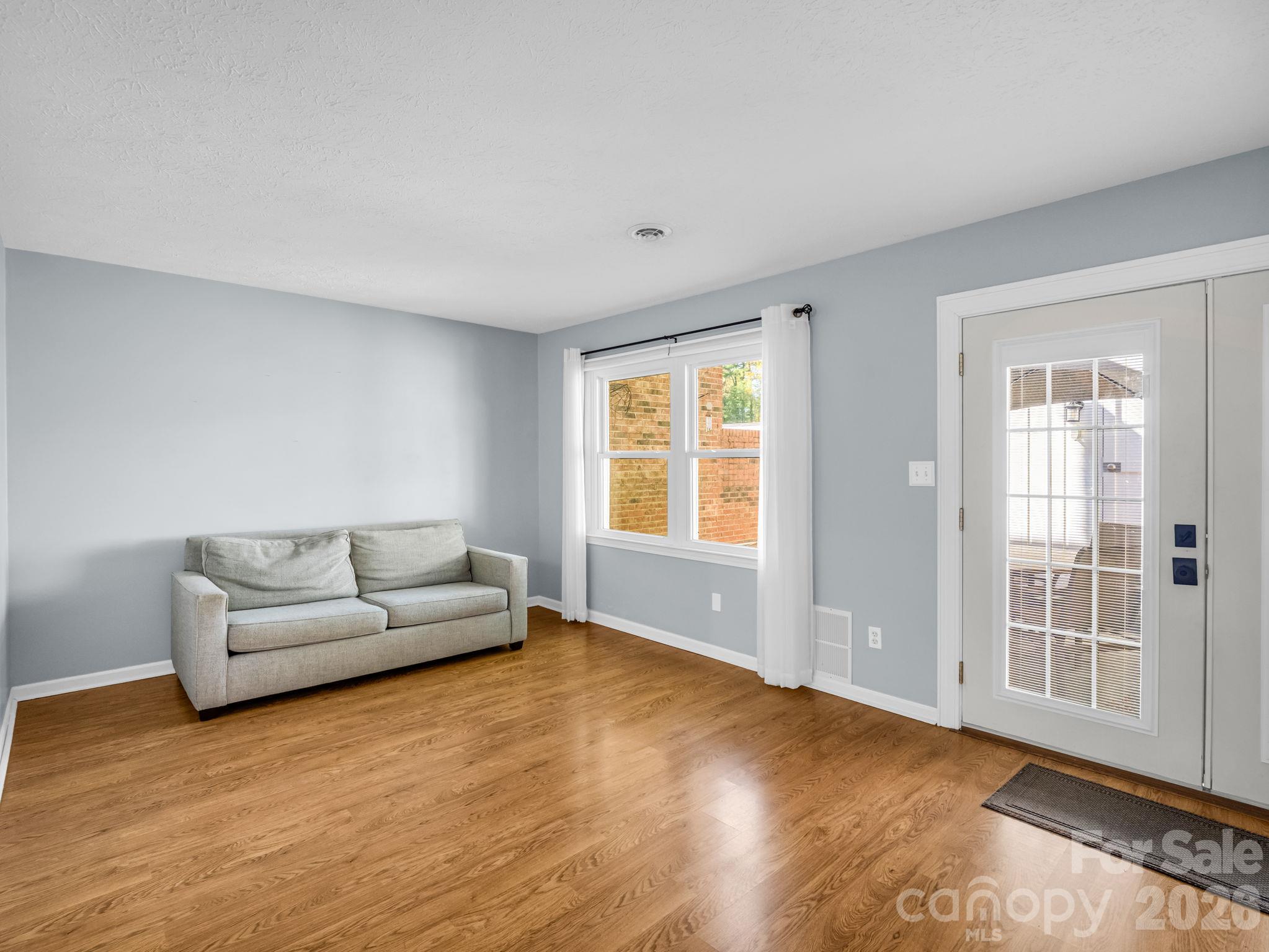 Condominium at 1409 Kensington Road, Hendersonville, photo 19 of 35