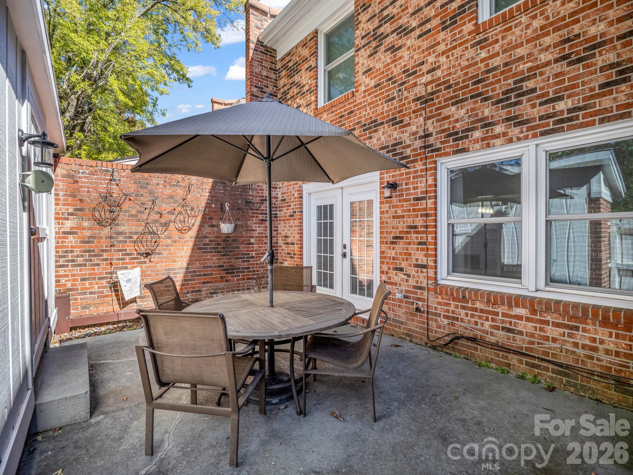 Condominium at 1409 Kensington Road, Hendersonville, photo 24 of 35