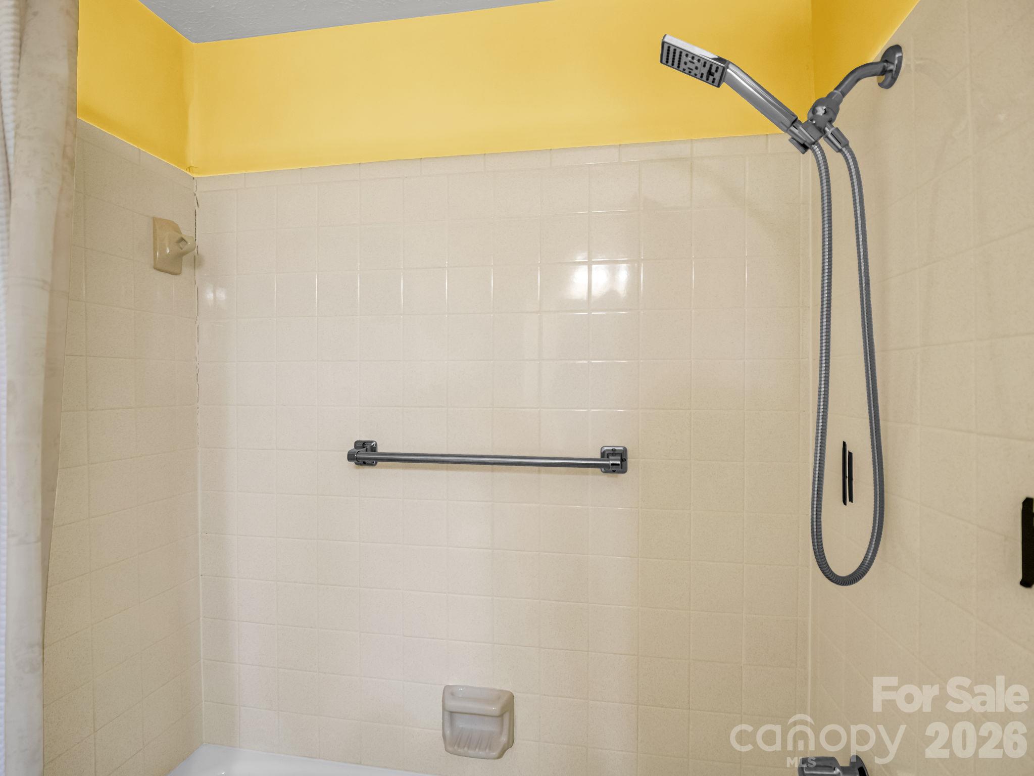 Condominium at 1409 Kensington Road, Hendersonville, photo 28 of 35