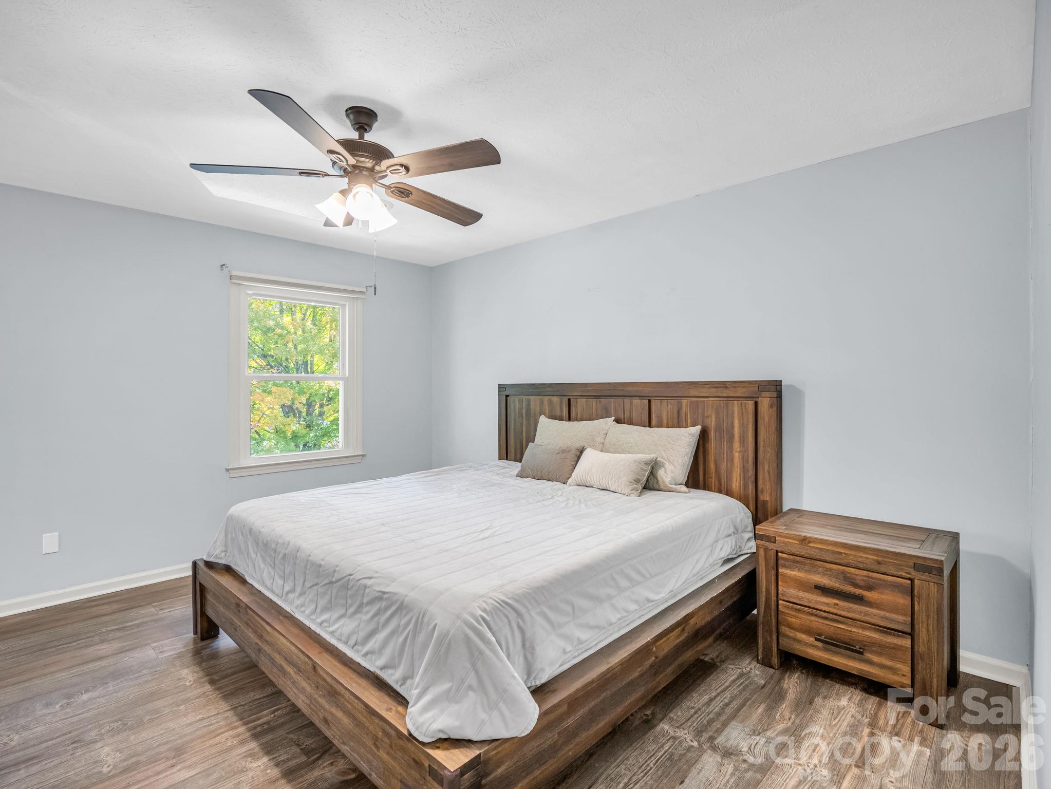 Condominium at 1409 Kensington Road, Hendersonville, photo 31 of 35
