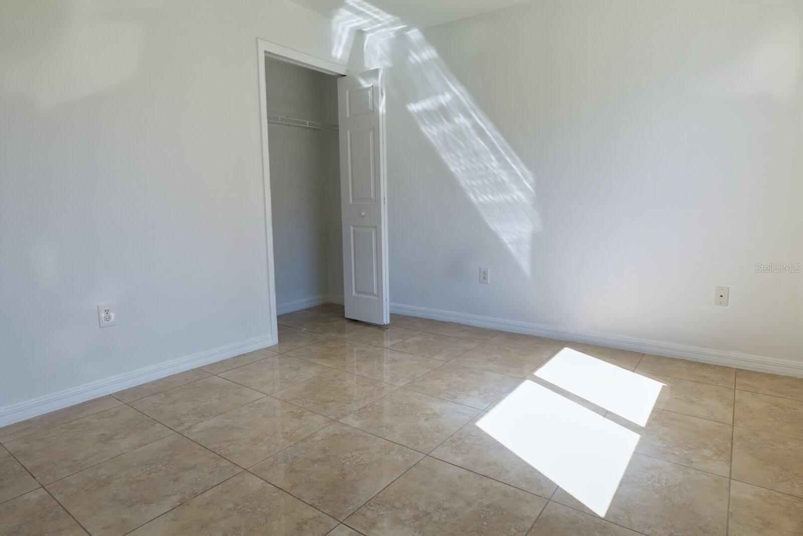 Single Family Residence at 11007 WHITECAP DR, RIVERVIEW, photo 20 of 32