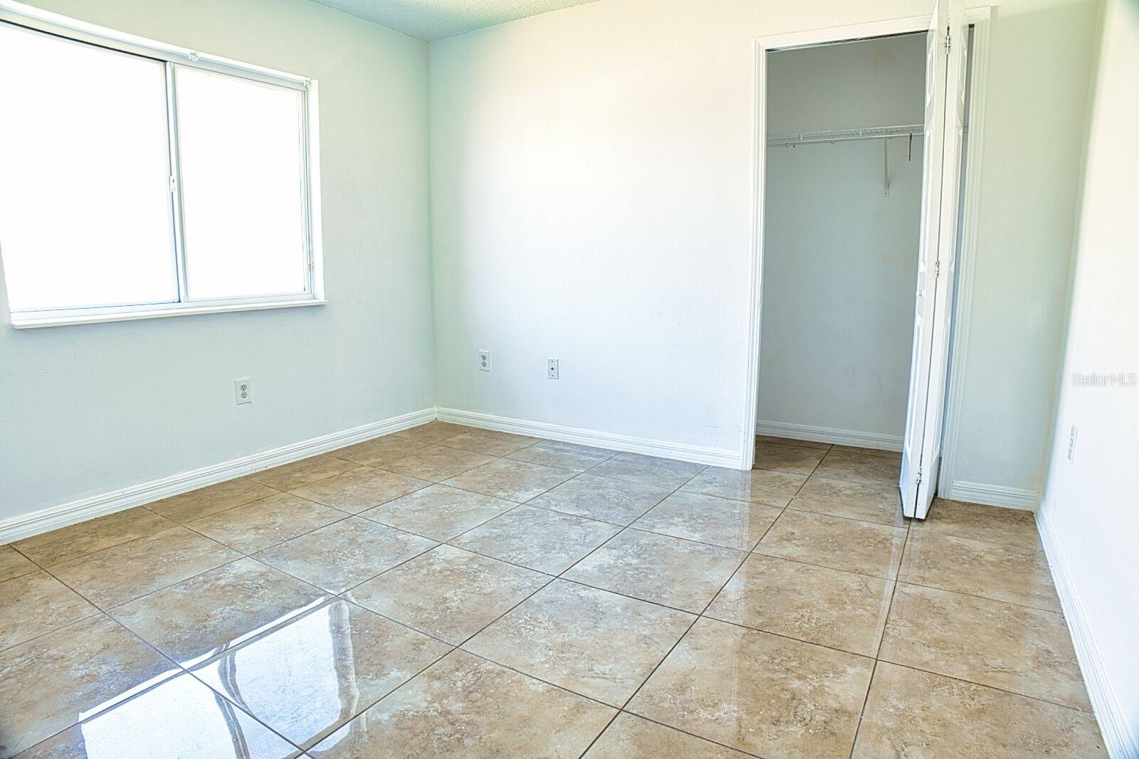Single Family Residence at 11007 WHITECAP DR, RIVERVIEW, photo 21 of 32
