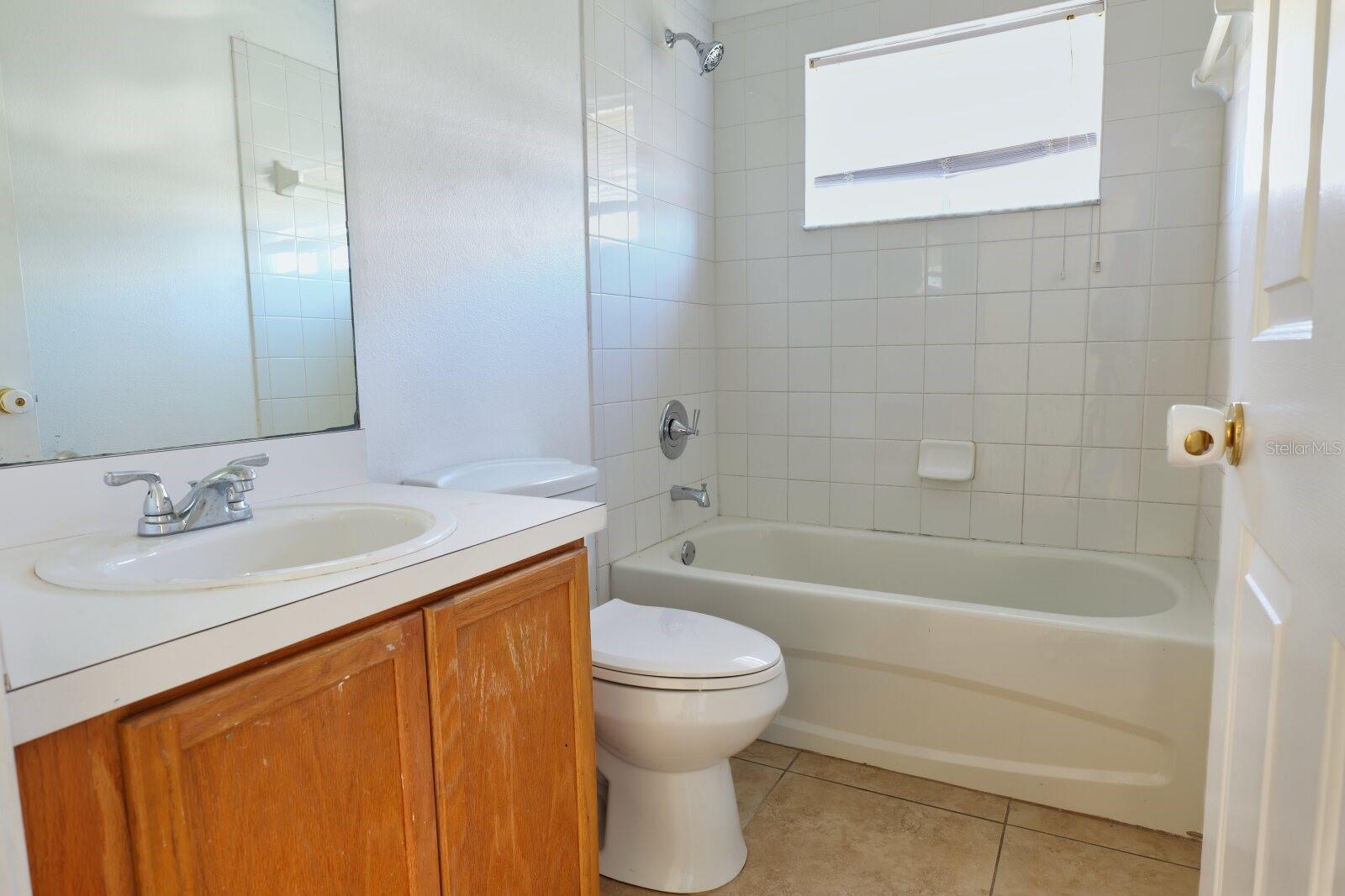 Single Family Residence at 11007 WHITECAP DR, RIVERVIEW, photo 23 of 32