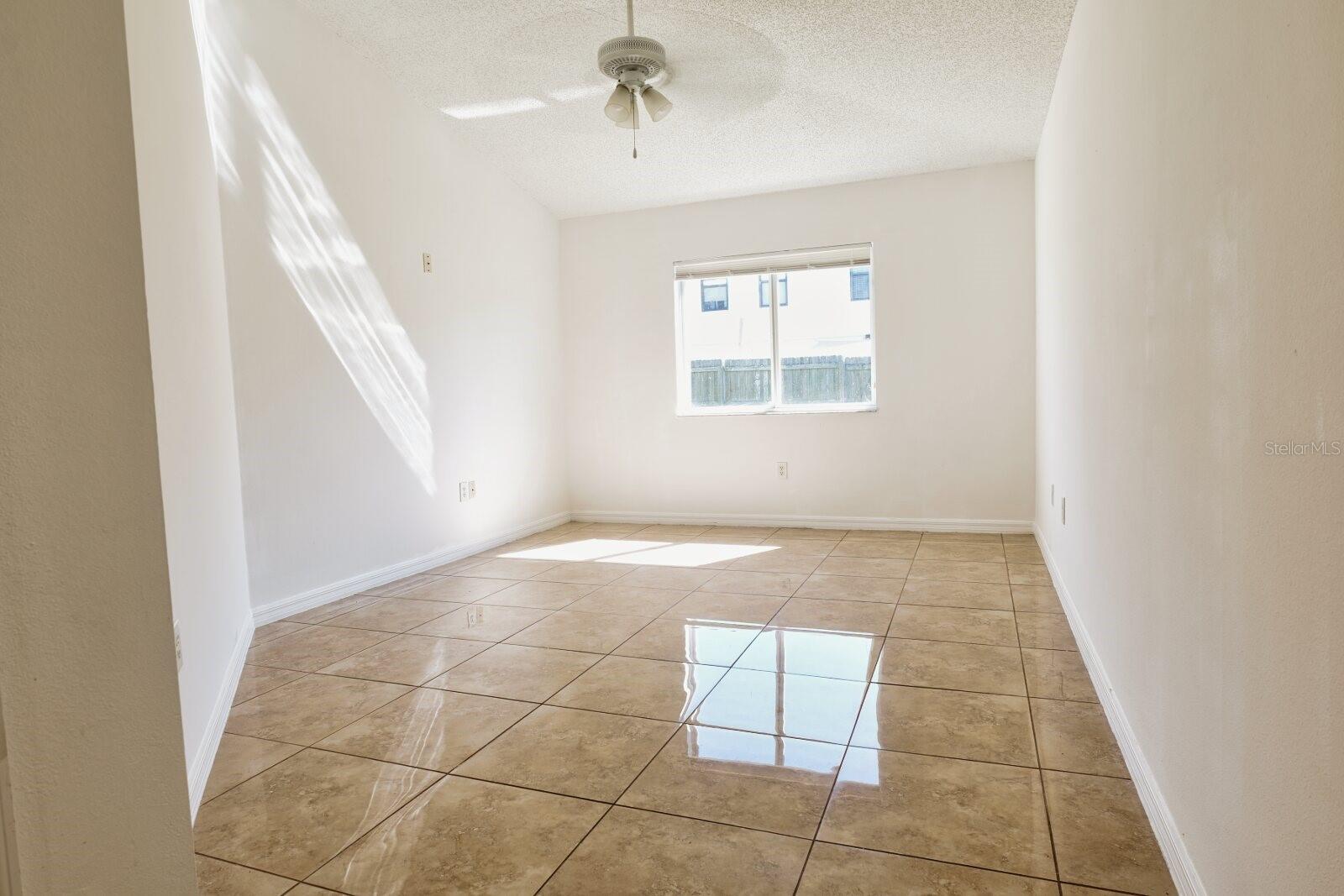 Single Family Residence at 11007 WHITECAP DR, RIVERVIEW, photo 29 of 32