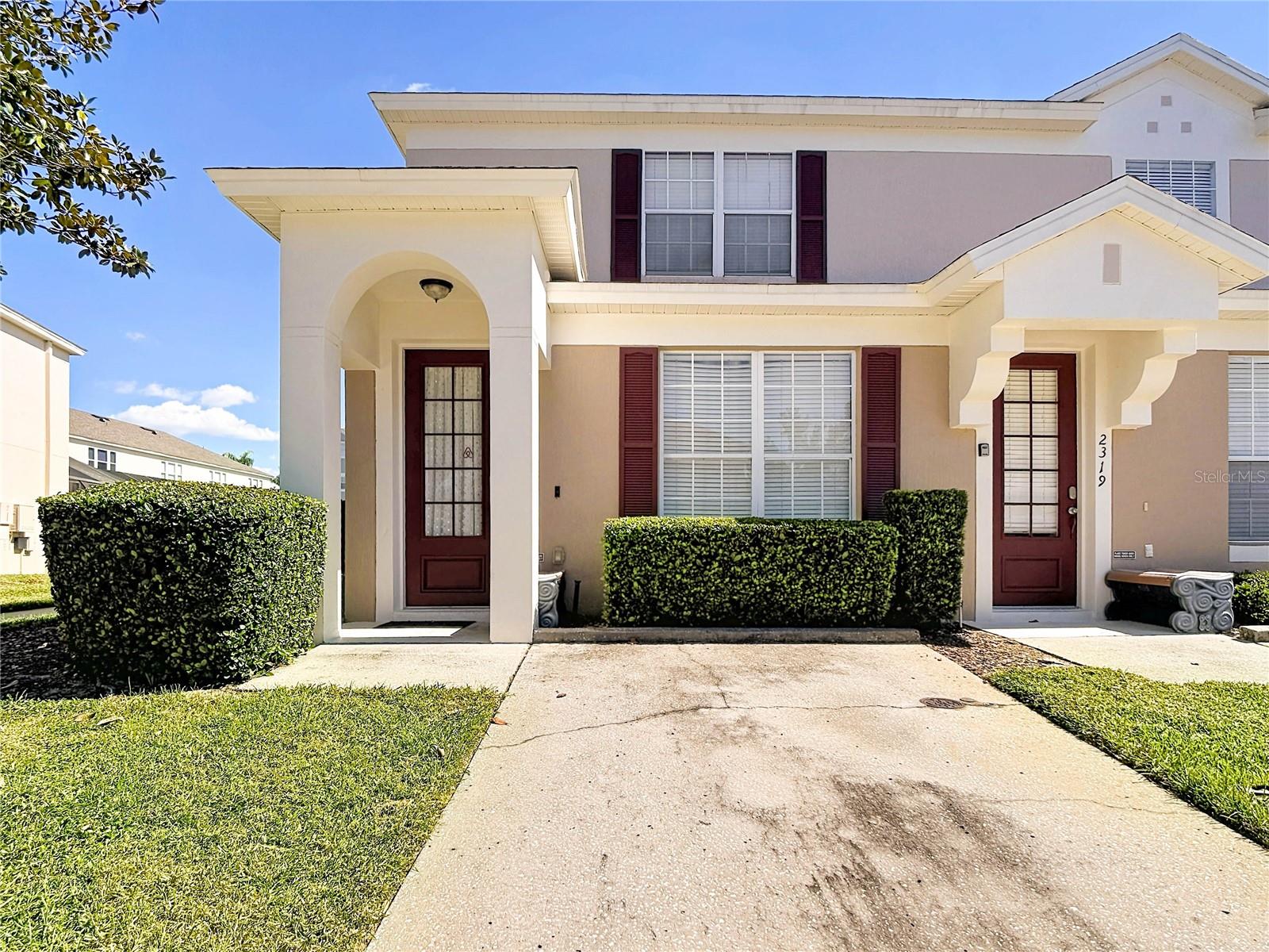 2321 SILVER PALM DR
