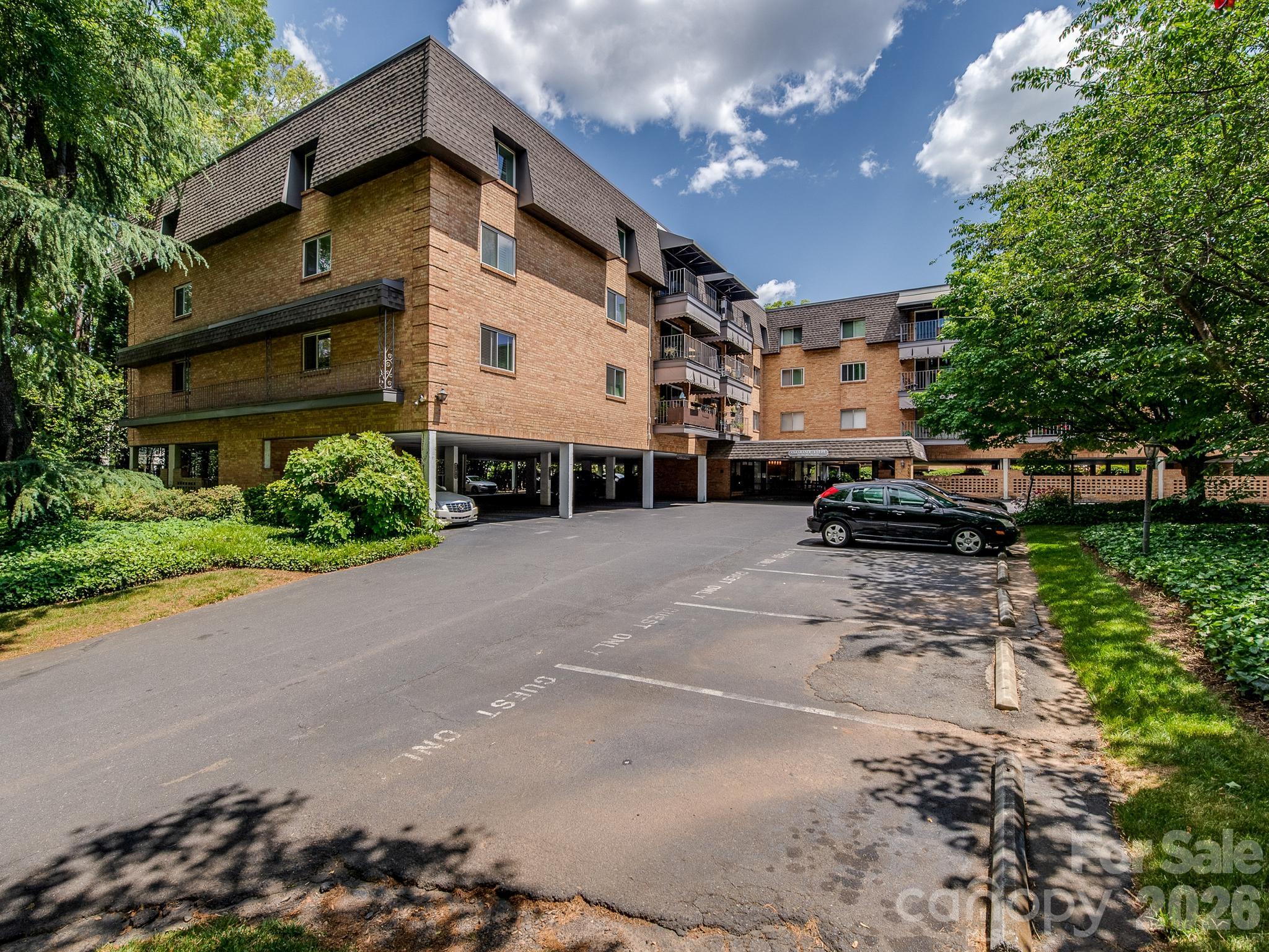 Building Exterior - 1323 Queens Road, Charlotte