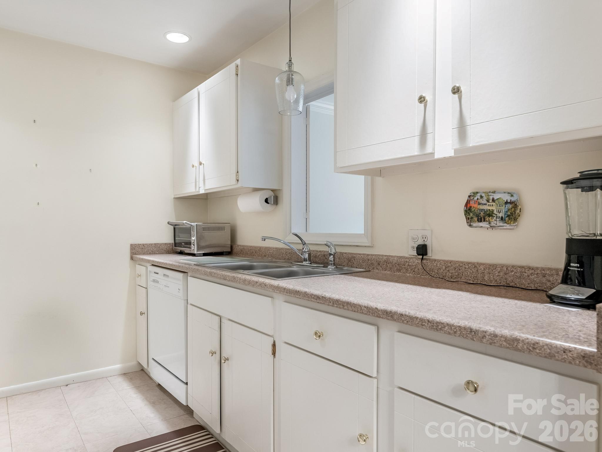 Kitchen - 1323 Queens Road, Charlotte