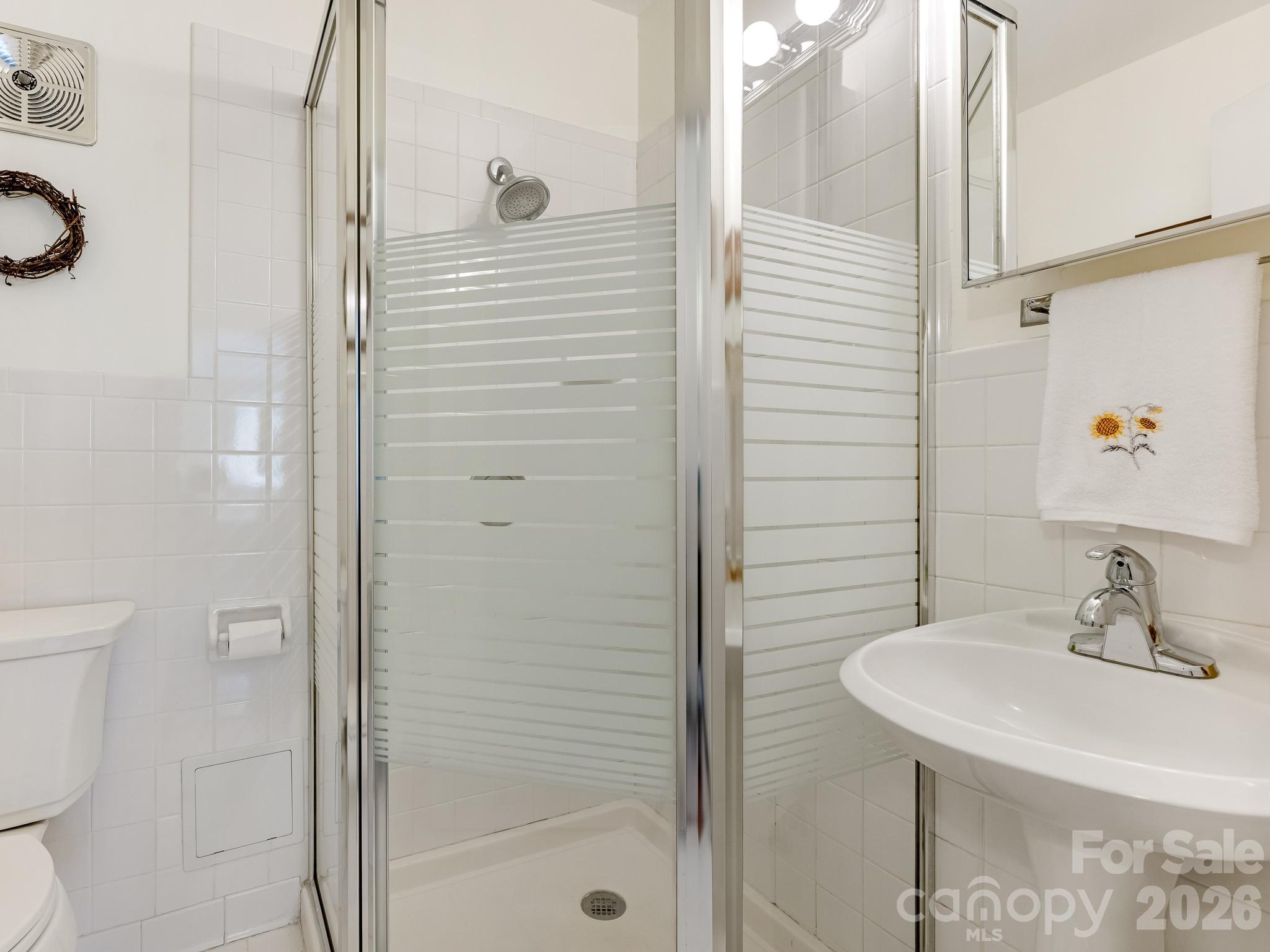 Full Bath - 1323 Queens Road, Charlotte