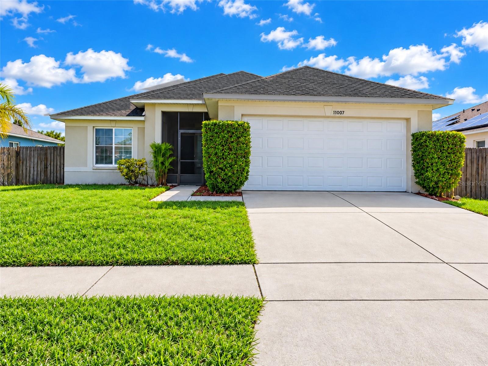 Single Family Residence at 11007 WHITECAP DR, RIVERVIEW, photo 5 of 32