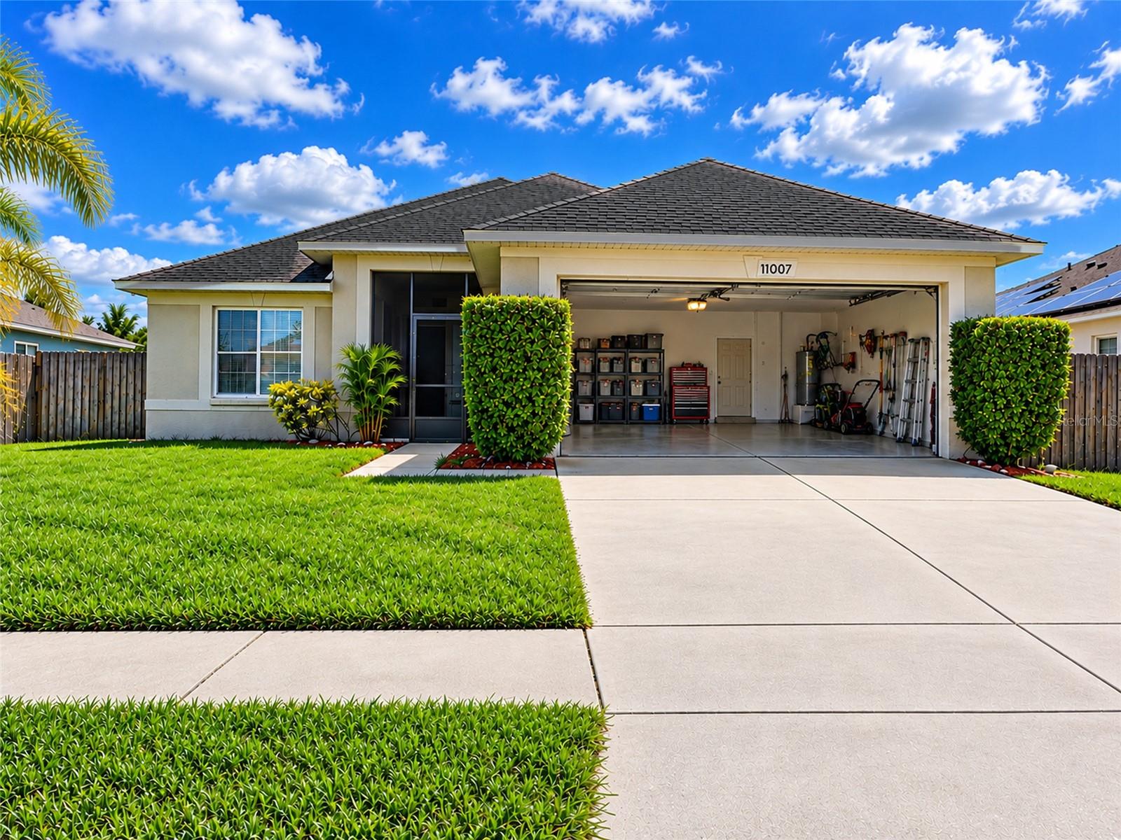 Single Family Residence at 11007 WHITECAP DR, RIVERVIEW, photo 7 of 32