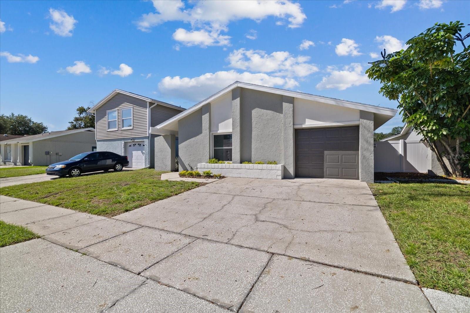 Single Family Residence at 10710 KEY LIME WAY, TAMPA, photo 3 of 43
