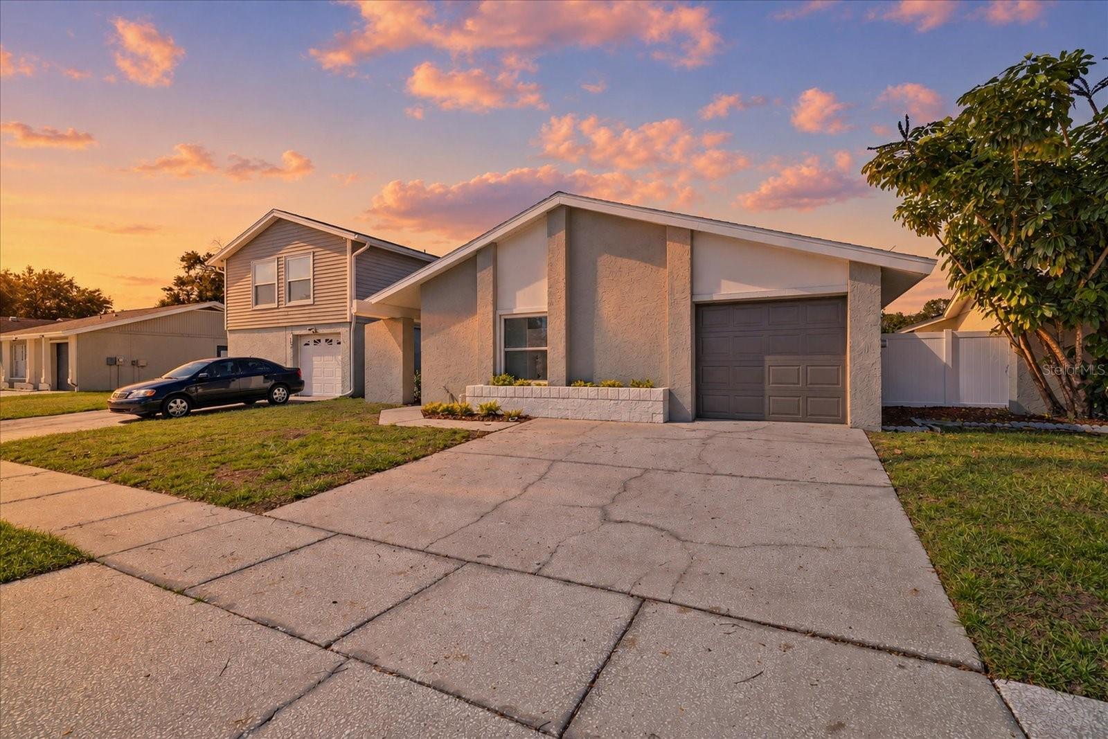 Single Family Residence at 10710 KEY LIME WAY, TAMPA, photo 4 of 43