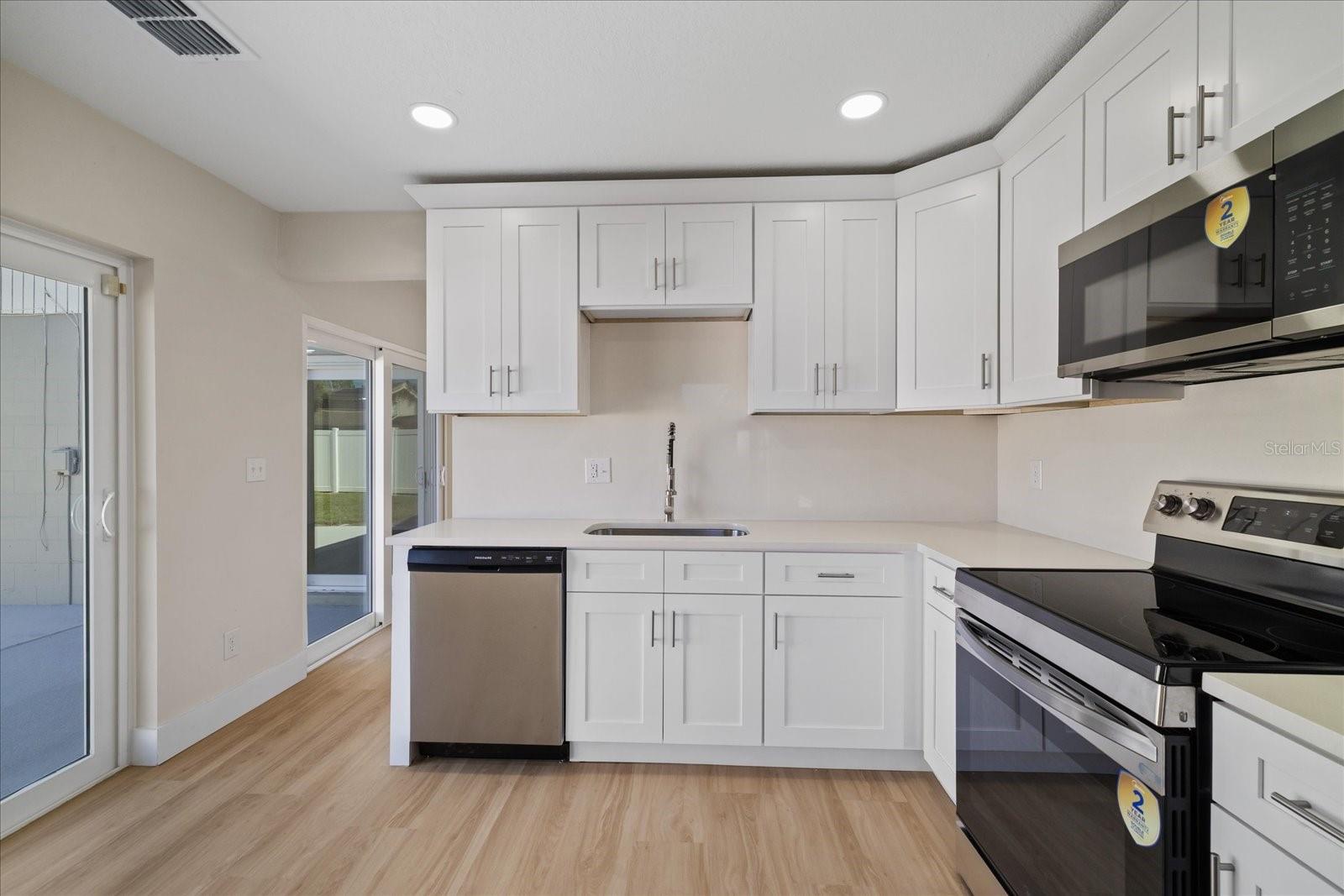 Single Family Residence at 10710 KEY LIME WAY, TAMPA, photo 8 of 43