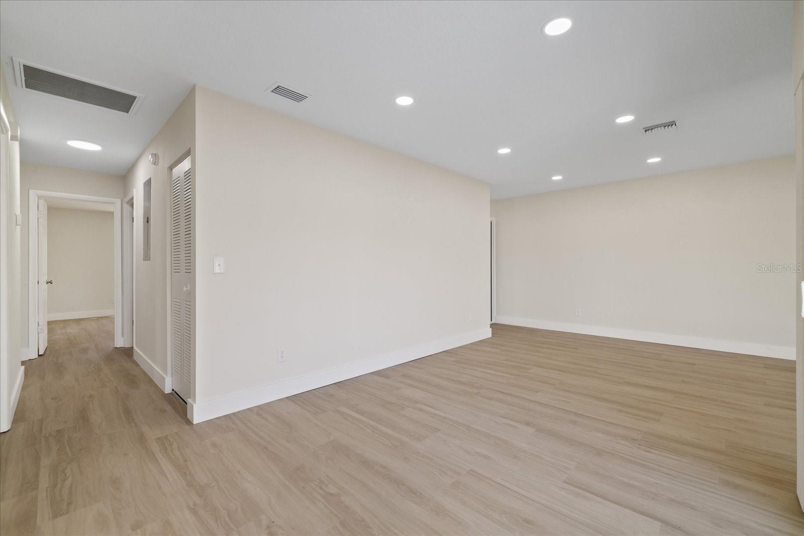 Single Family Residence at 10710 KEY LIME WAY, TAMPA, photo 16 of 43
