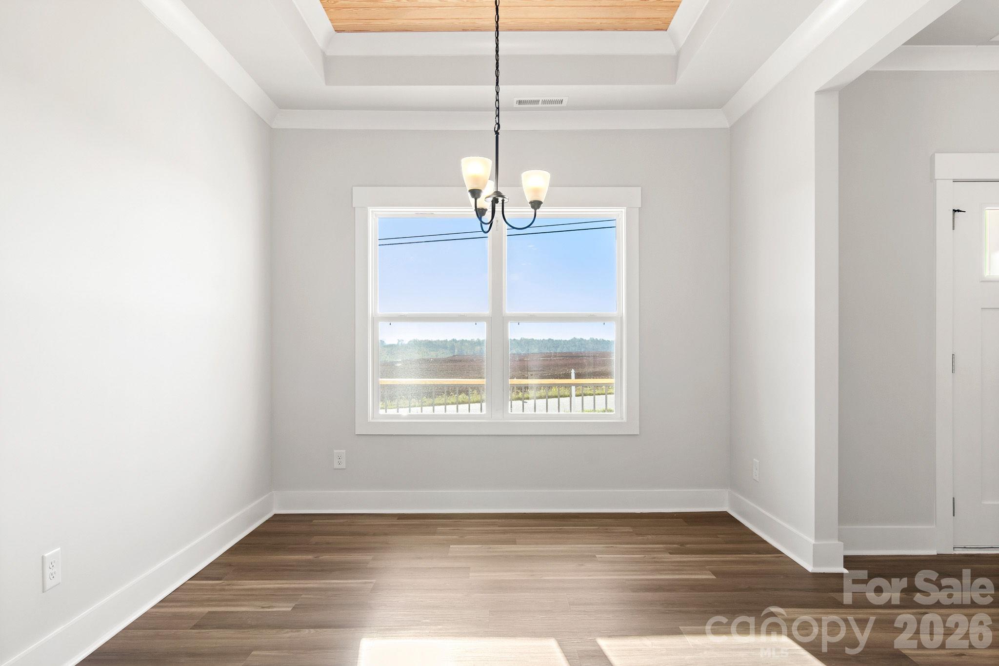 Single Family Residence at 4665 Riverside Road, Lancaster, photo 12 of 38