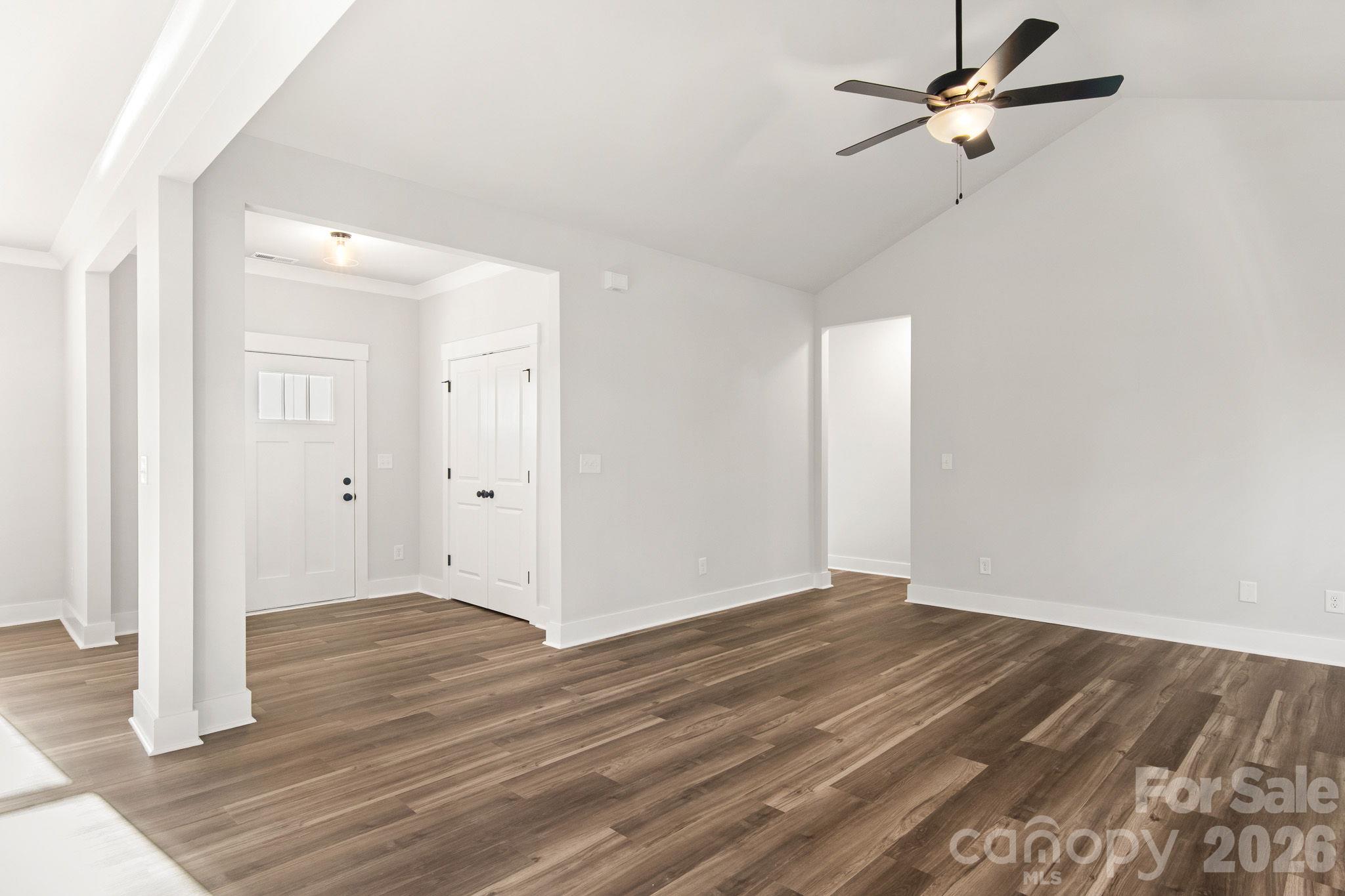 Single Family Residence at 4665 Riverside Road, Lancaster, photo 24 of 38