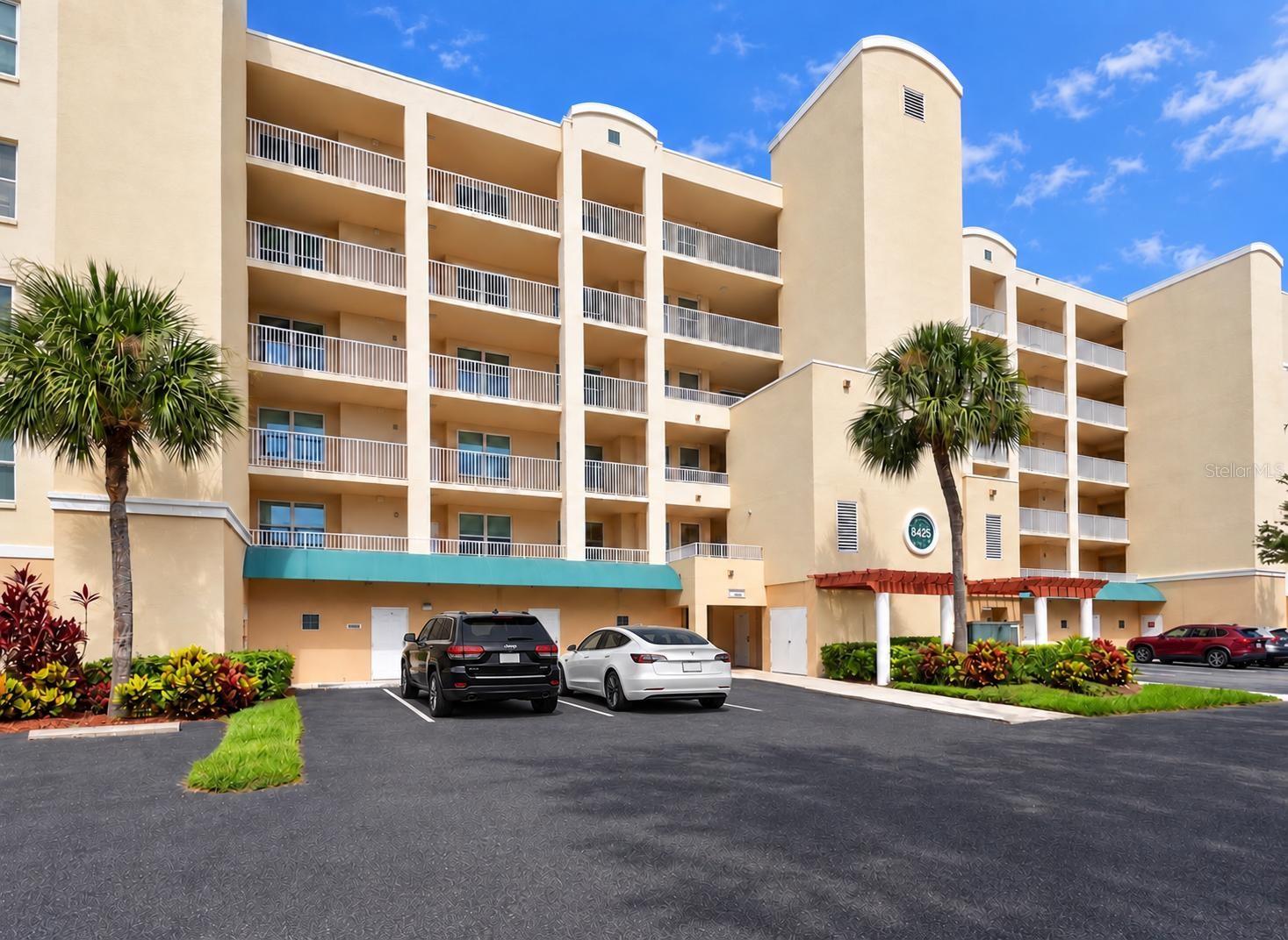 Condominium at SHORES OF LONG BAYOU CONDO, ST PETERSBURG, photo 3 of 22