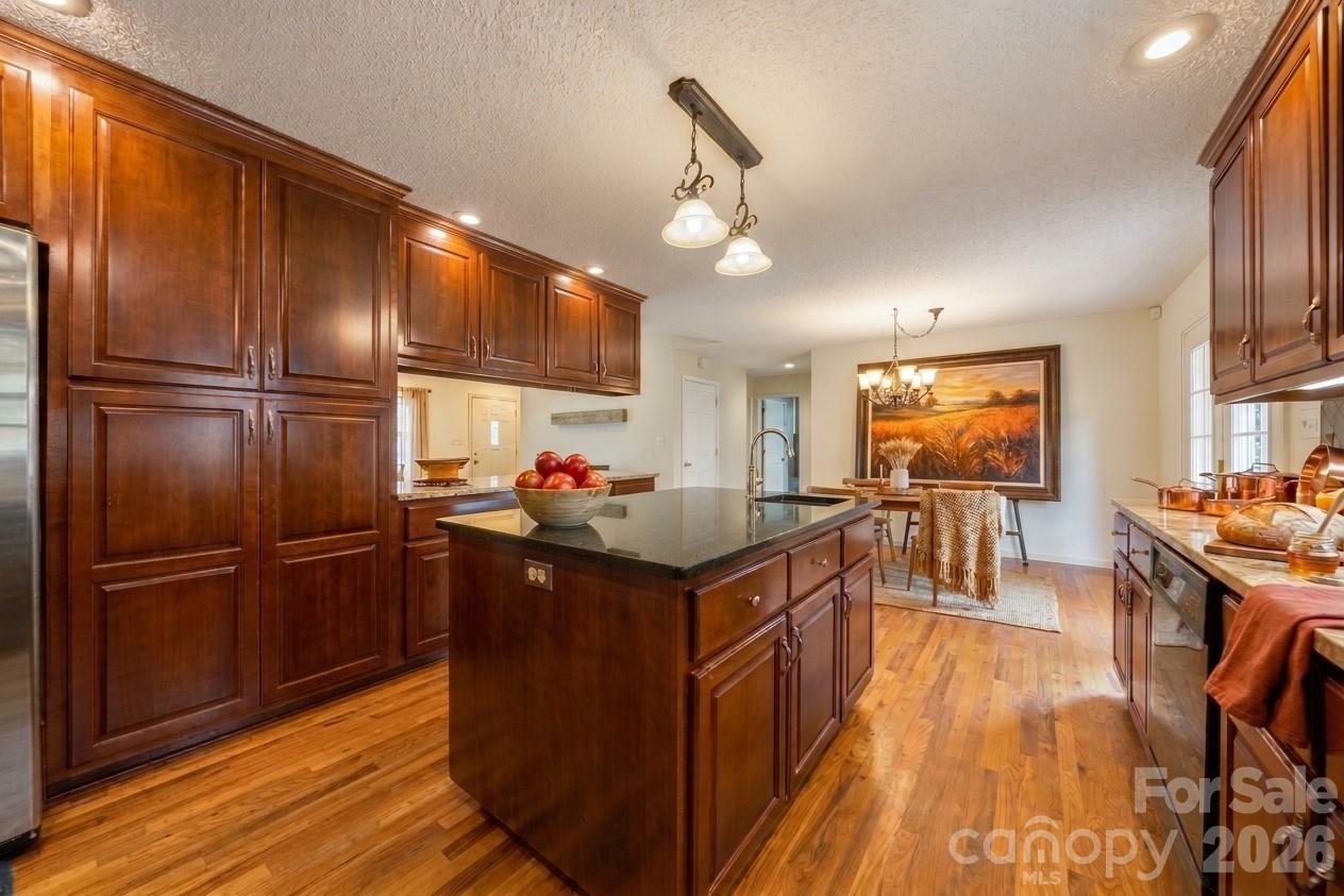Virtually Staged - 112 Jennings Lane, Taylorsville