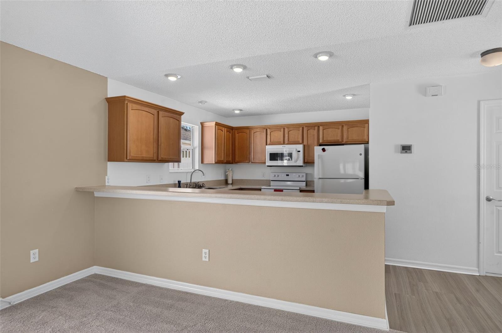 Villa at 2071 JASPER WAY, THE VILLAGES, photo 8 of 36