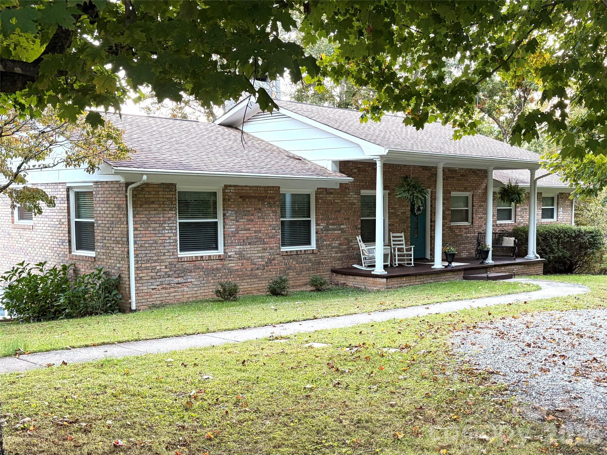 Single Family Residence at 430 Carters Ridge Road, Spruce Pine, photo 4 of 27