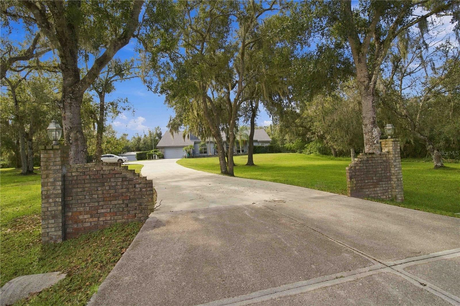 Driveway - 13220 N BRANCH RD, SARASOTA