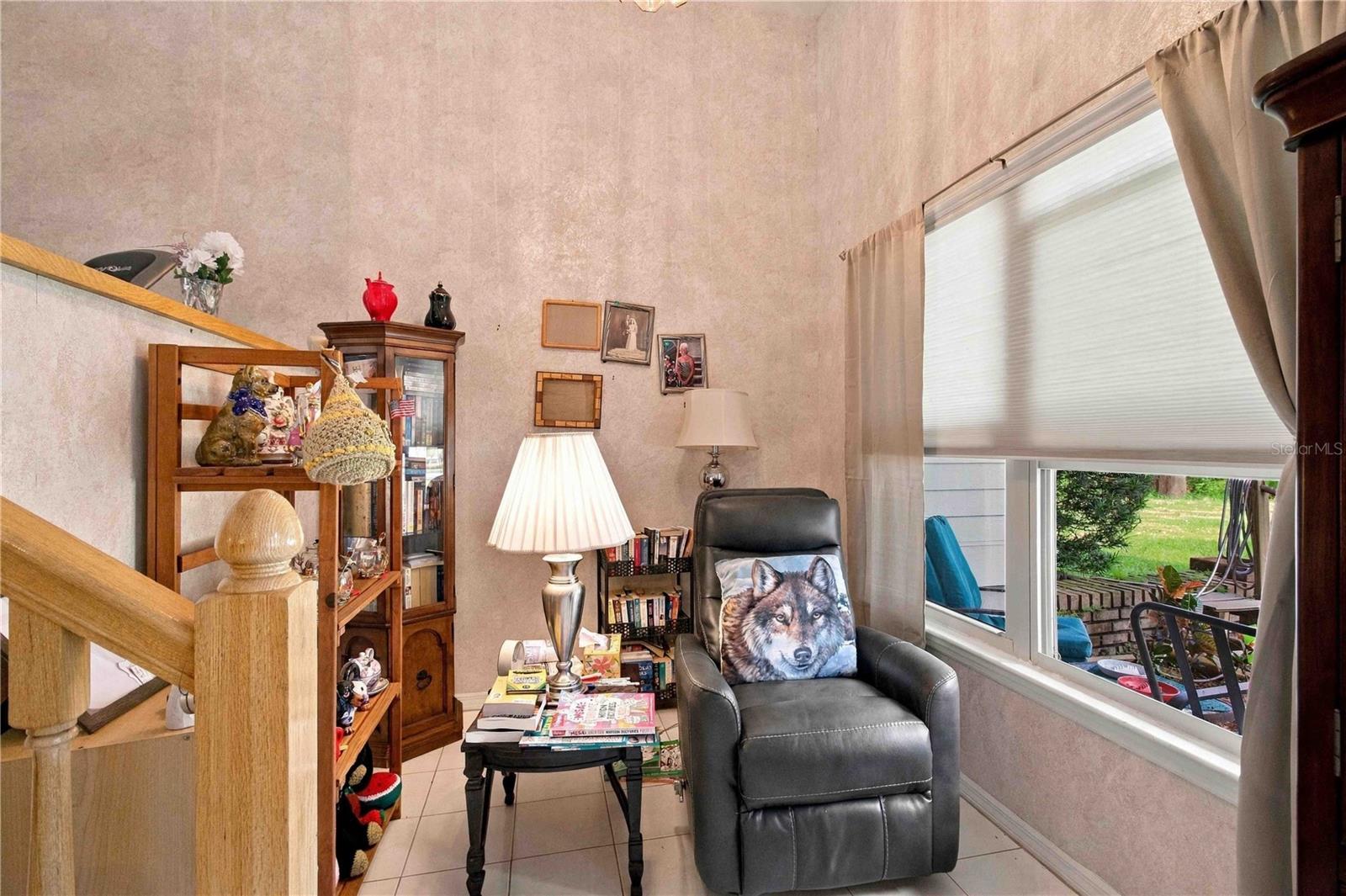 Downstairs Reading Nook - 13220 N BRANCH RD, SARASOTA