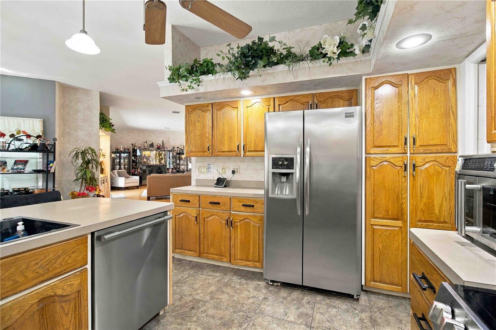 Kitchen - 13220 N BRANCH RD, SARASOTA