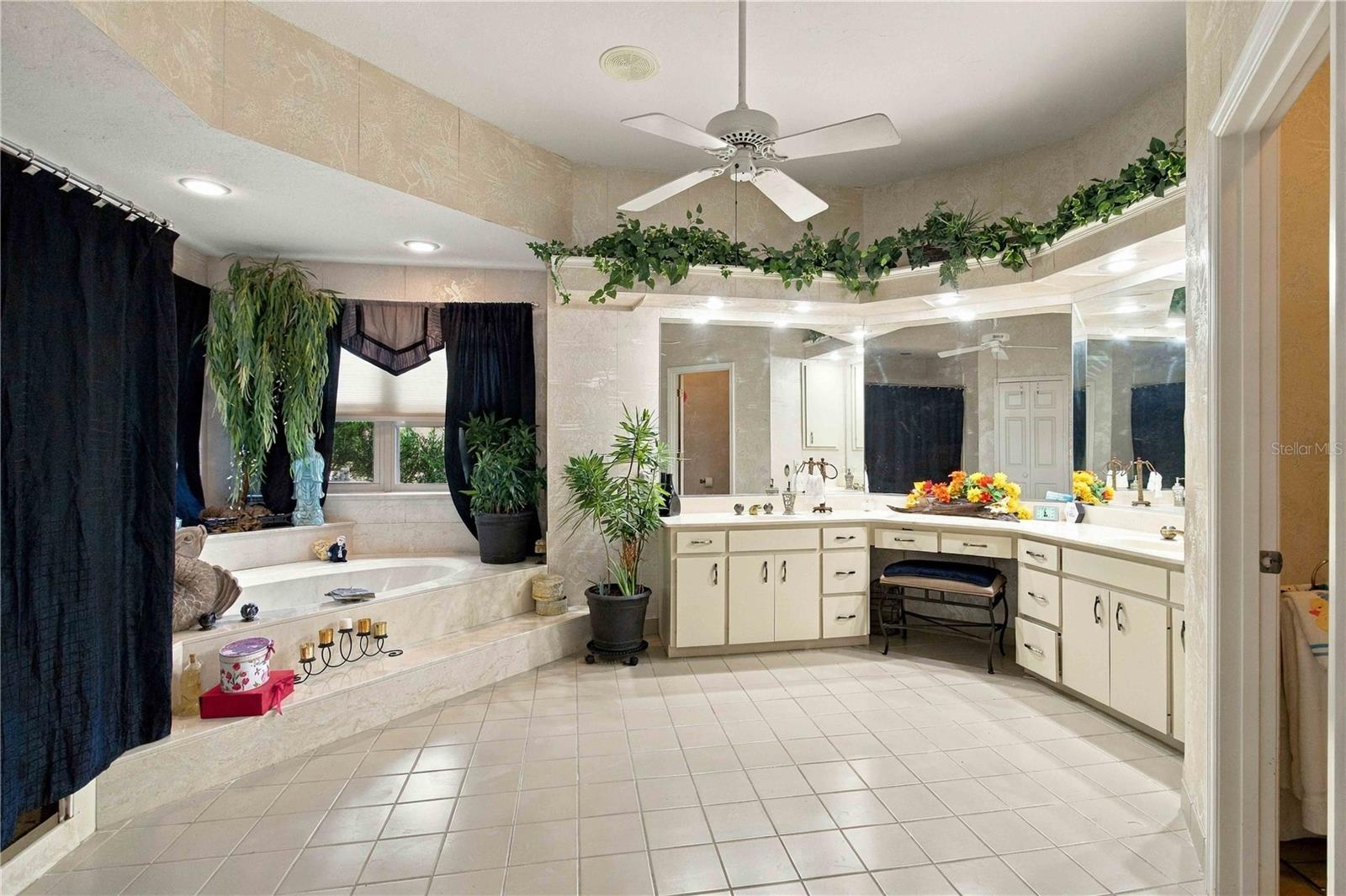 Primary Bathroom - 13220 N BRANCH RD, SARASOTA